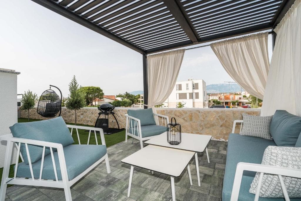 Luxus Apartment Sun mit privatem Pool Ansicht 4