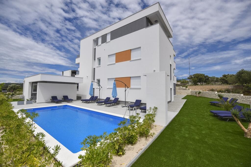 Mare 8 Apartment in Novalja