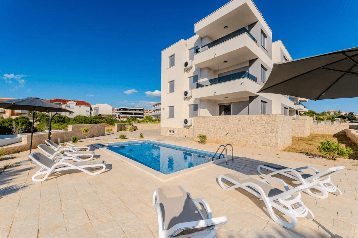 Mirjana Stadt-Apartment 6 in Novalja Ansicht 2