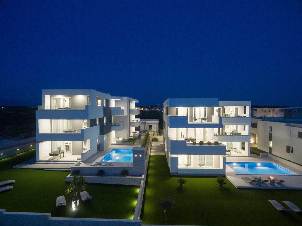 Pool Maris A 4 Apartment mit Balkon in Novalja