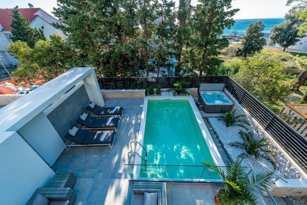 Sunset Apartment mit privatem Pool und Jacuzzi Ansicht 4