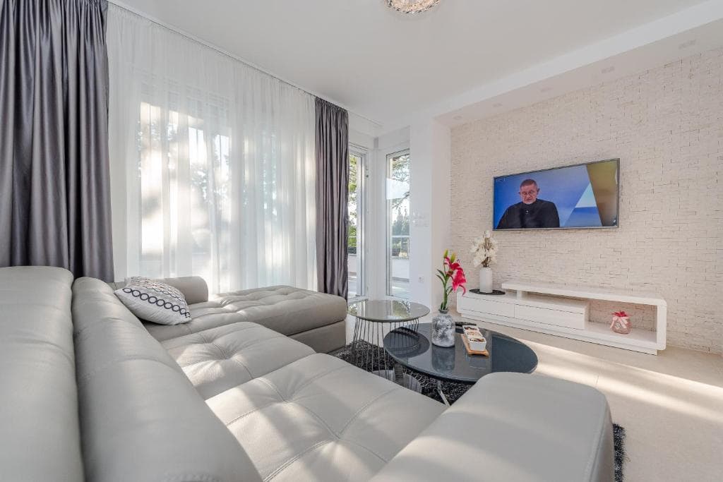 Sunset Apartment mit privatem Pool und Jacuzzi Ansicht 5