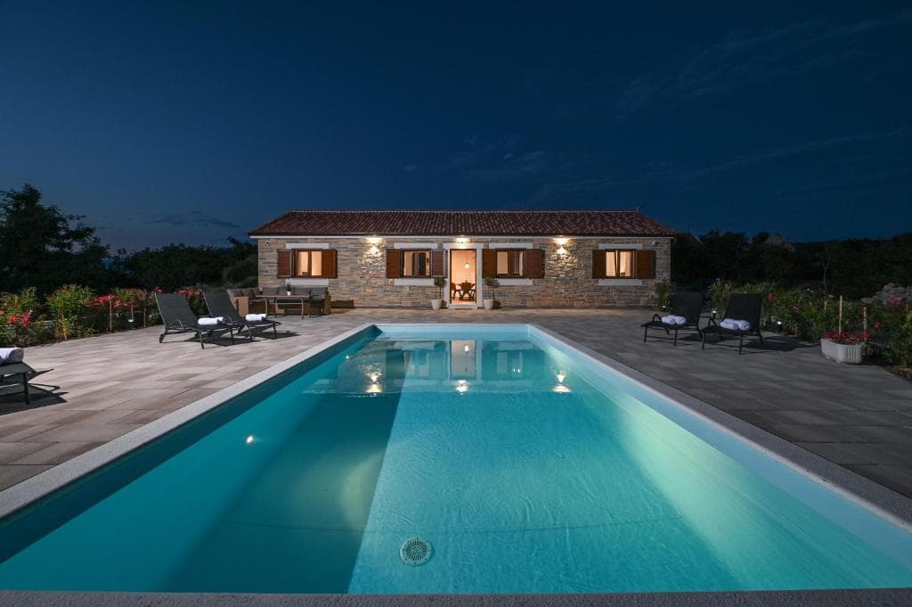 Villa Nika