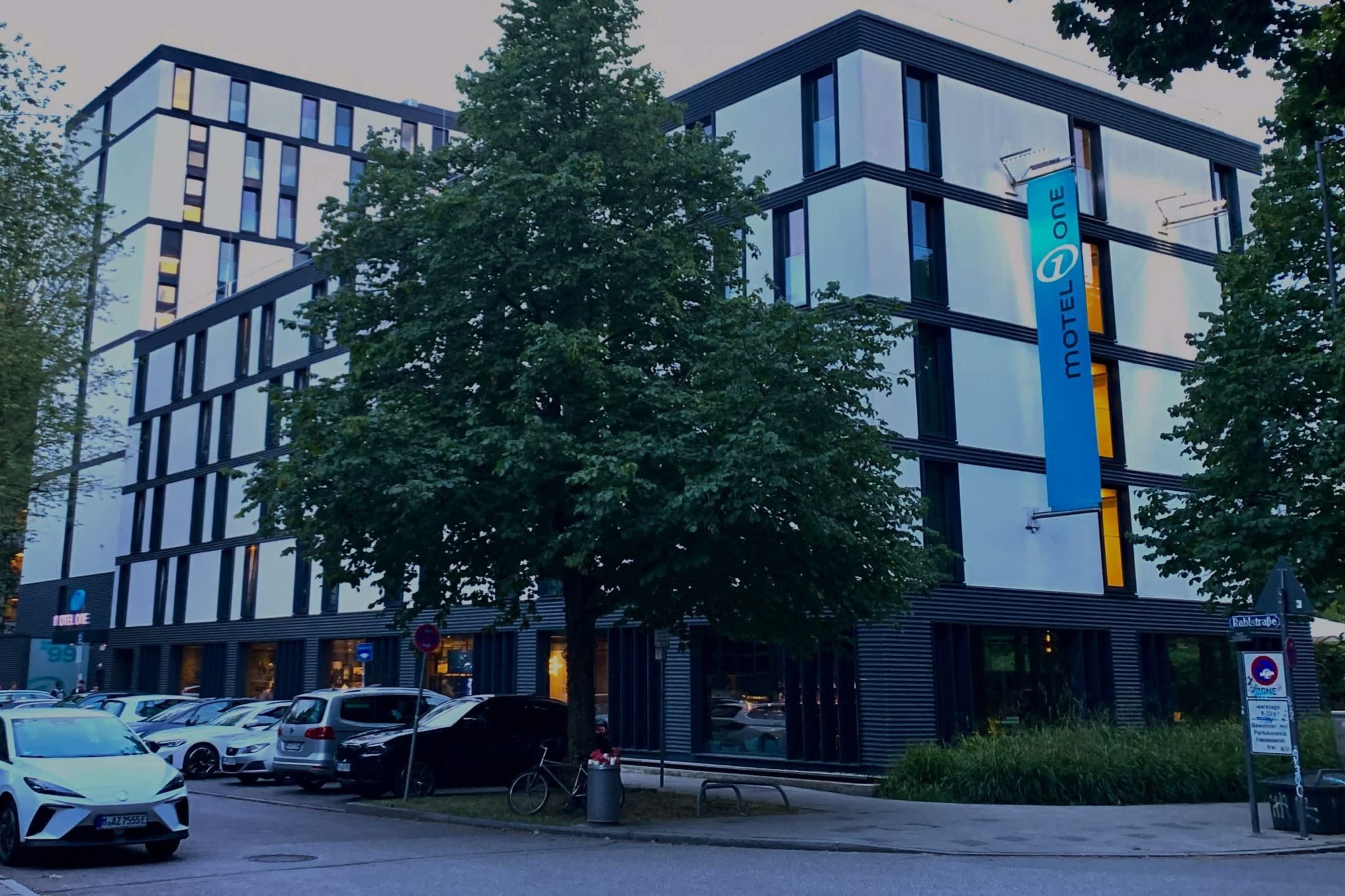 Motel One München - Deutsches Museum Ansicht 2