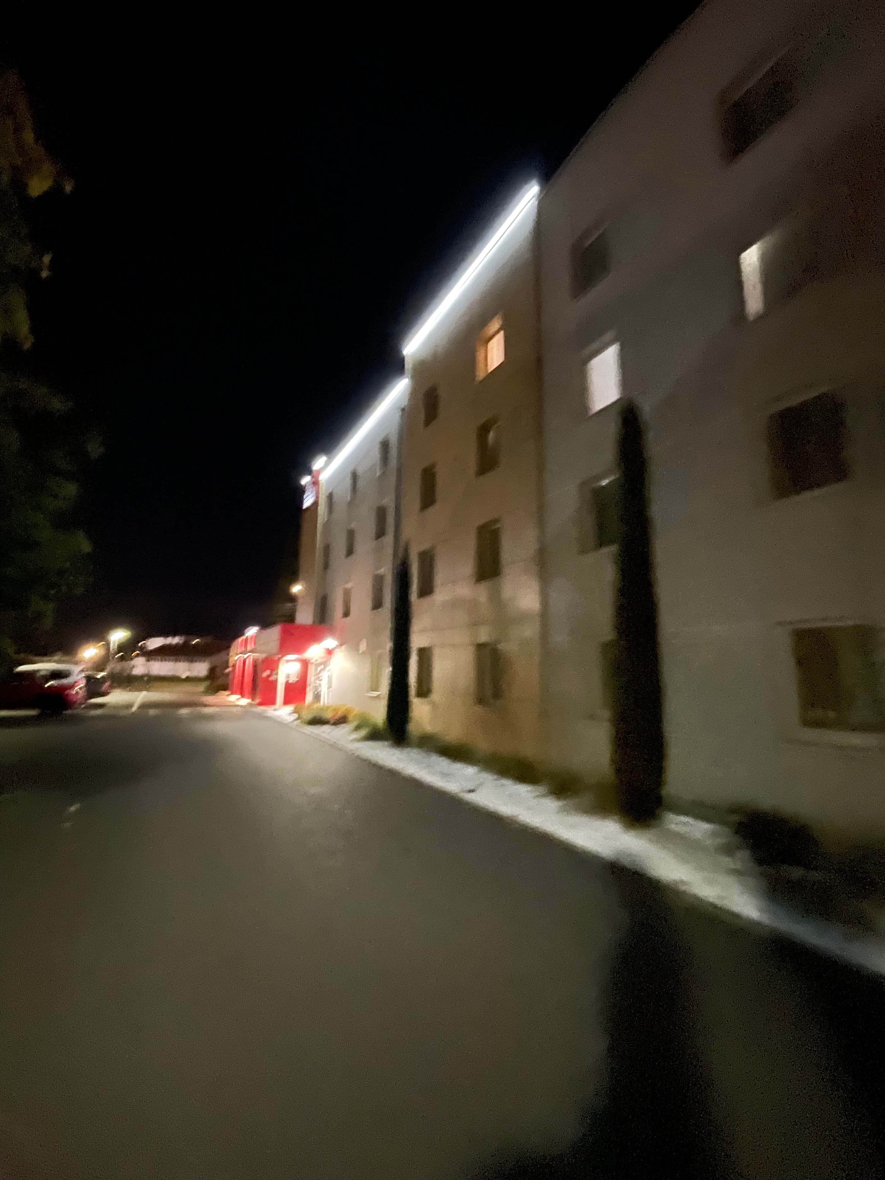 Hotel Clermont Estaing Ansicht 2