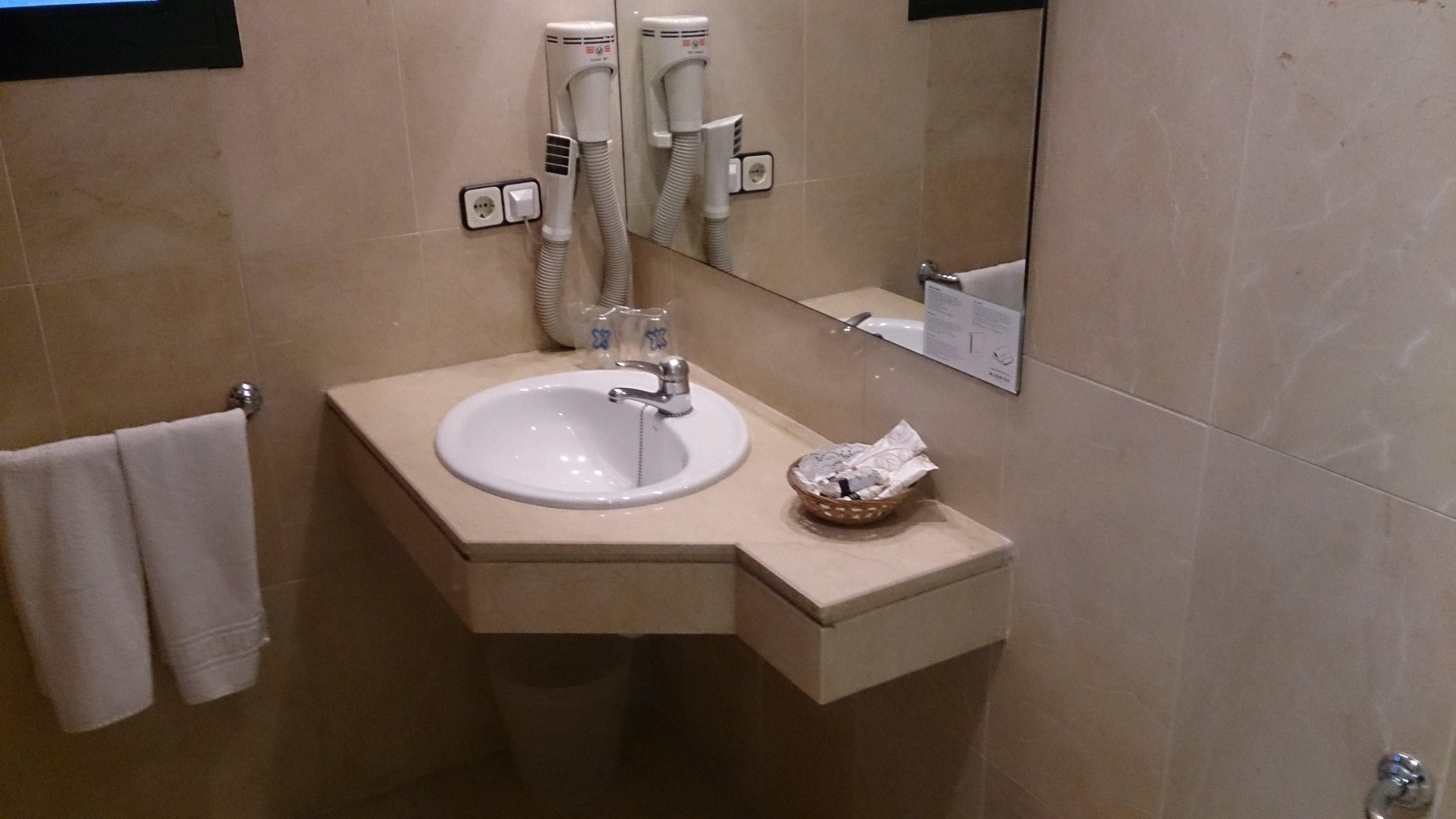 Hotel Glories Ansicht 6