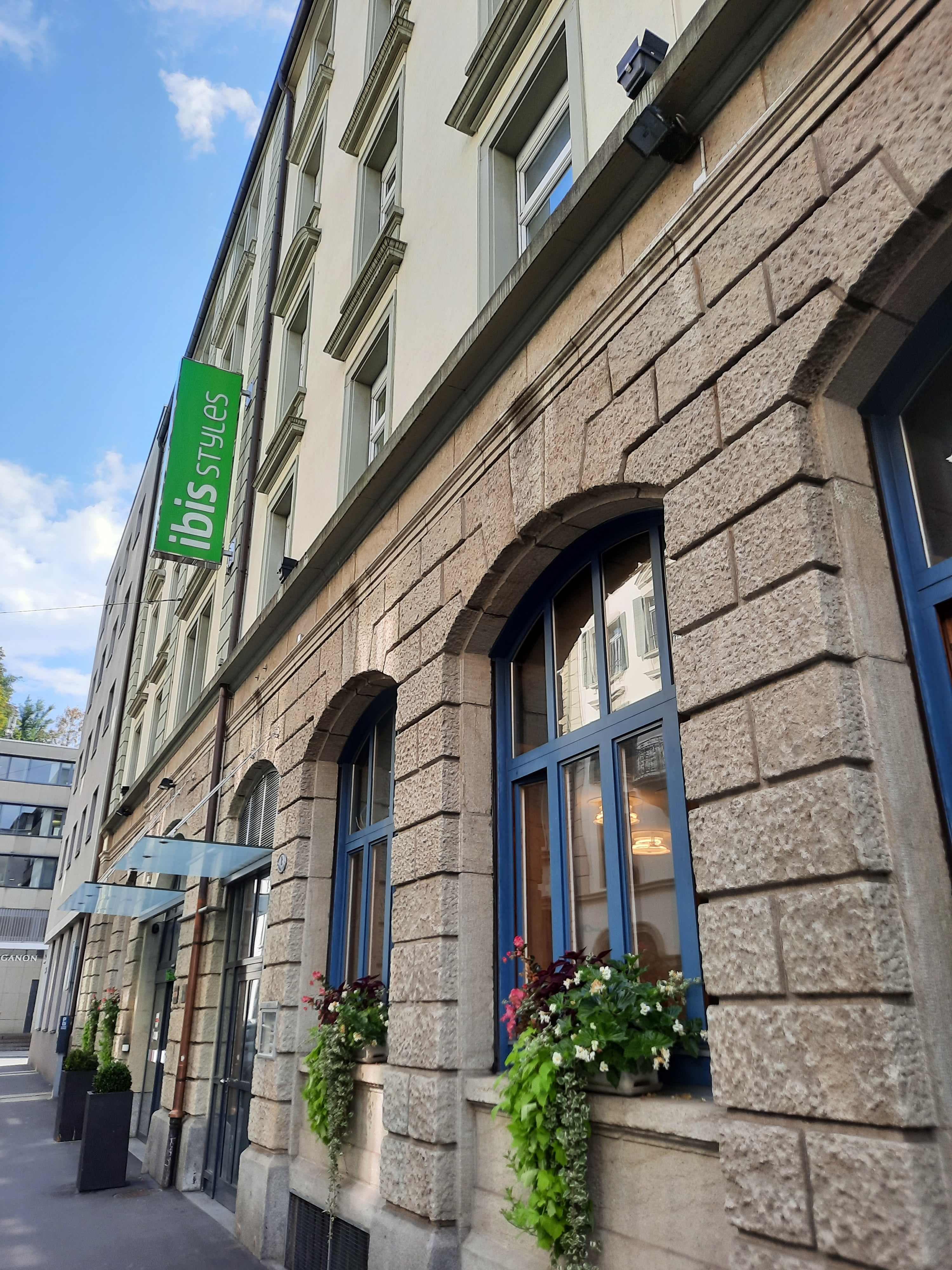 Hotel ibis Styles Luzern City Ansicht 2