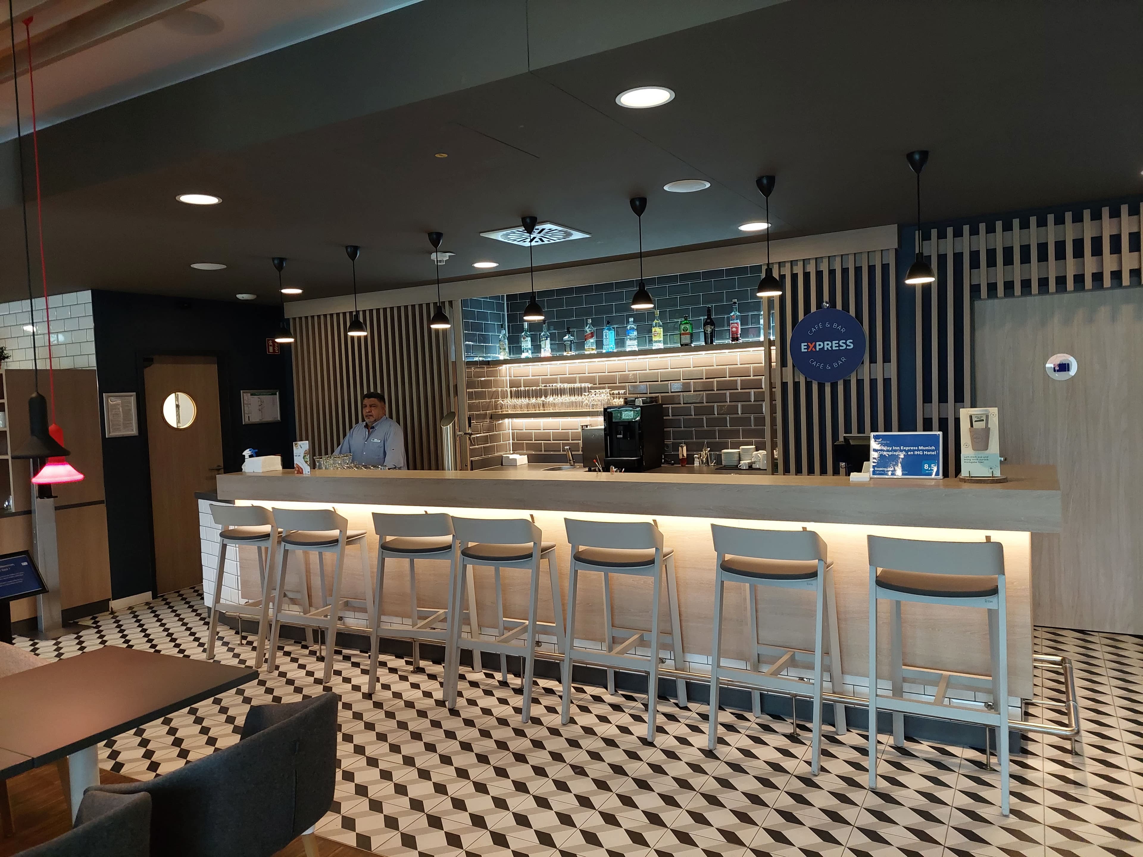 Holiday Inn Express Munich - Olympiapark Ansicht 9