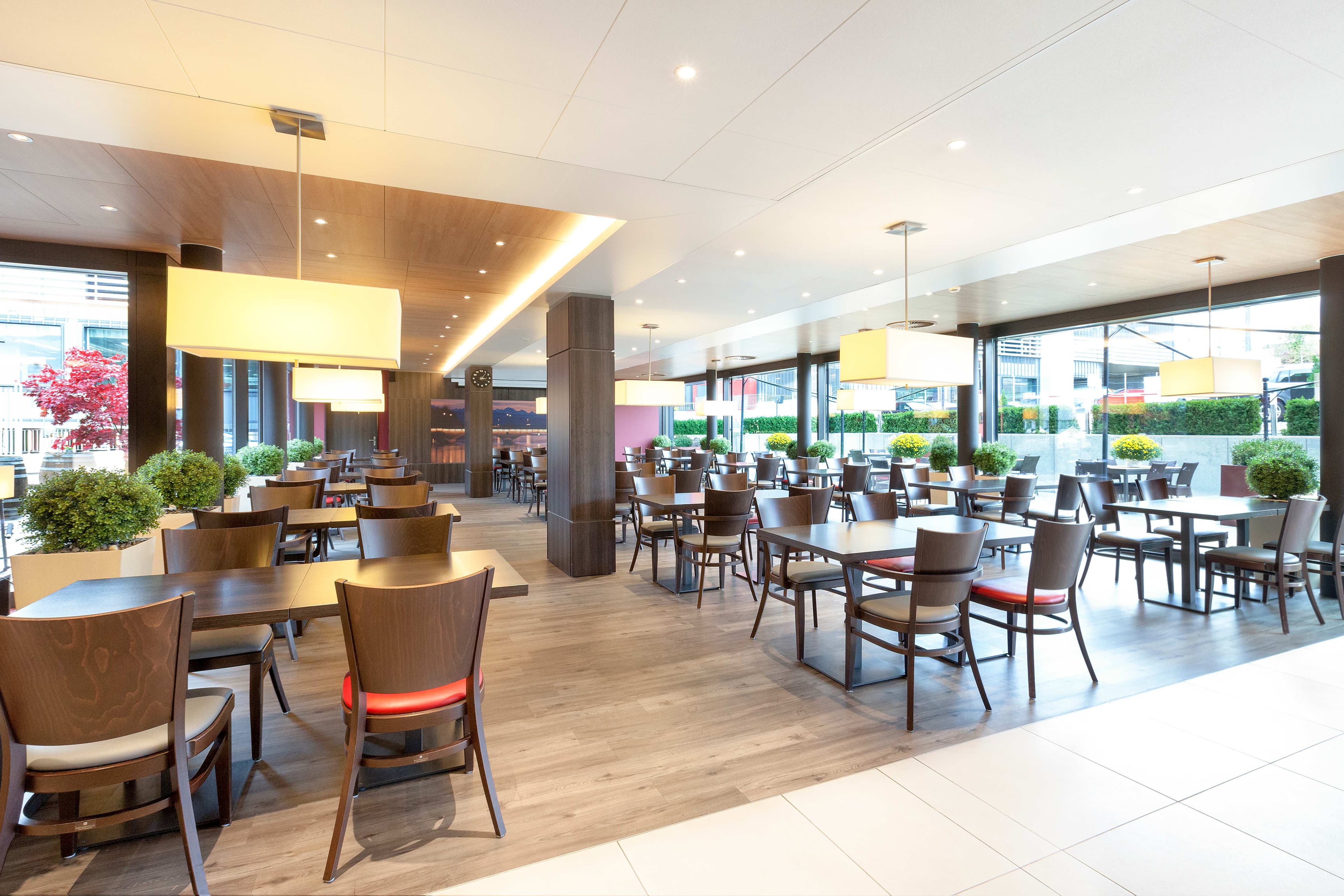 Holiday Inn Express Zürich - Airport Ansicht 6