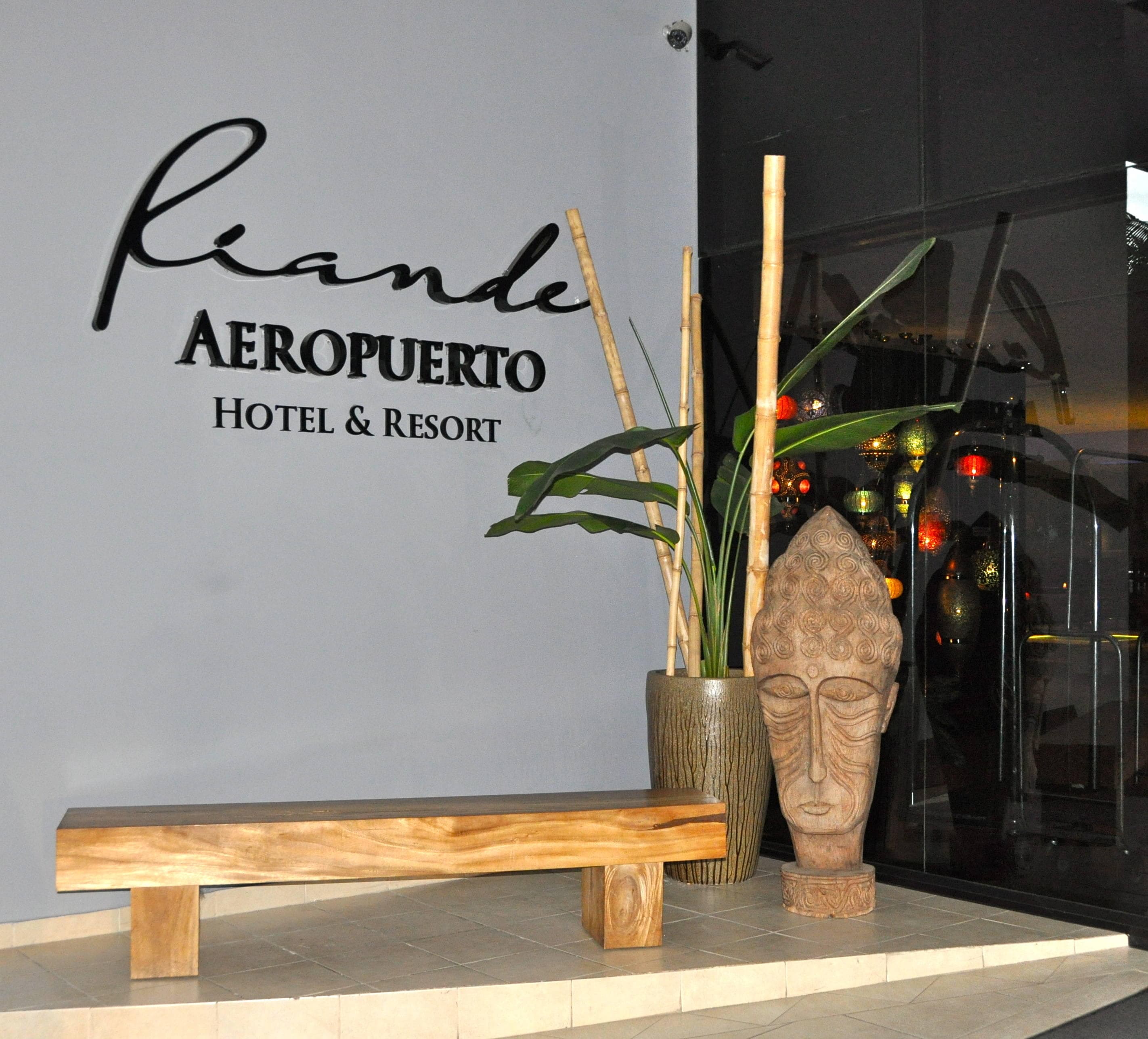Hotel Riande Aeropuerto