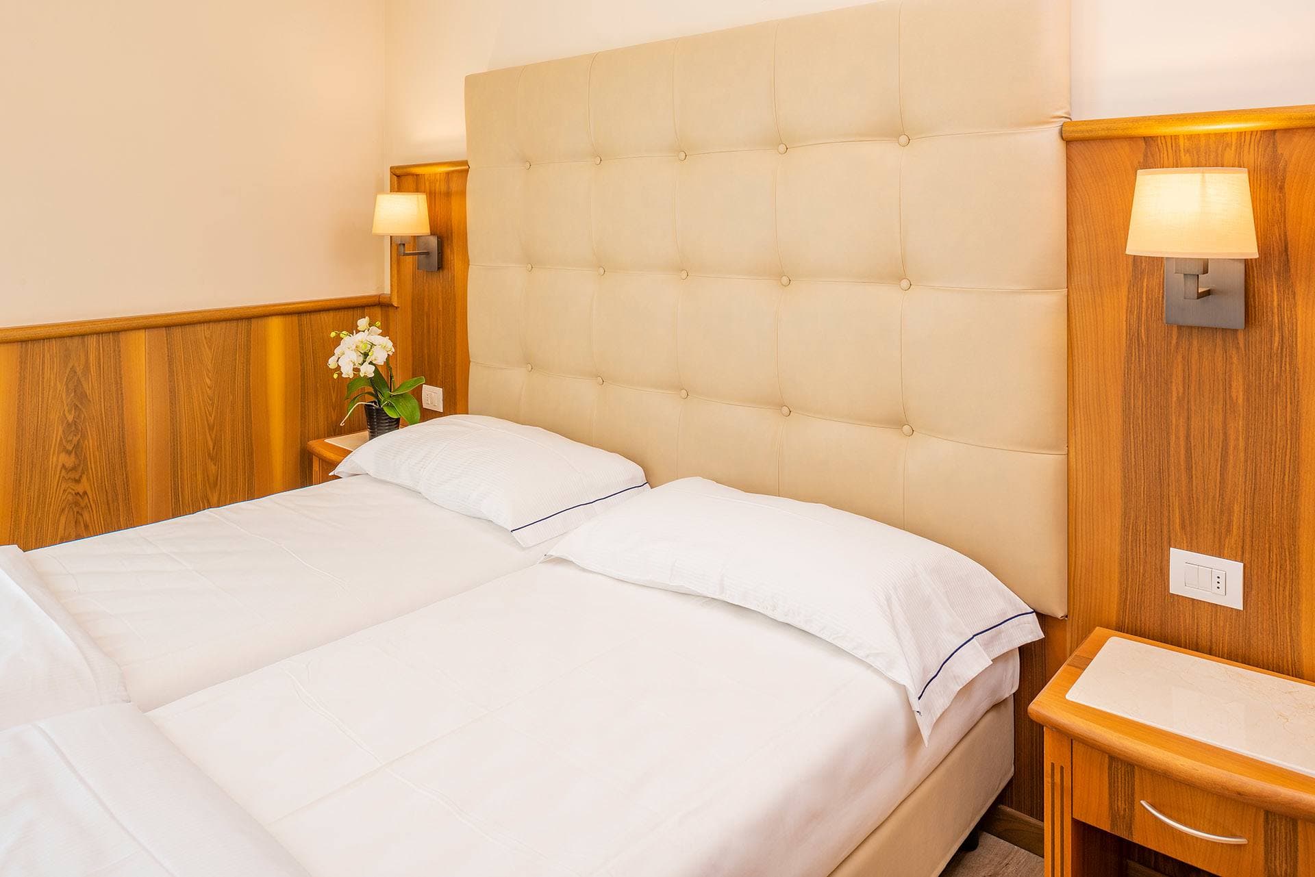 Hotel Centrale Garda Ansicht 3