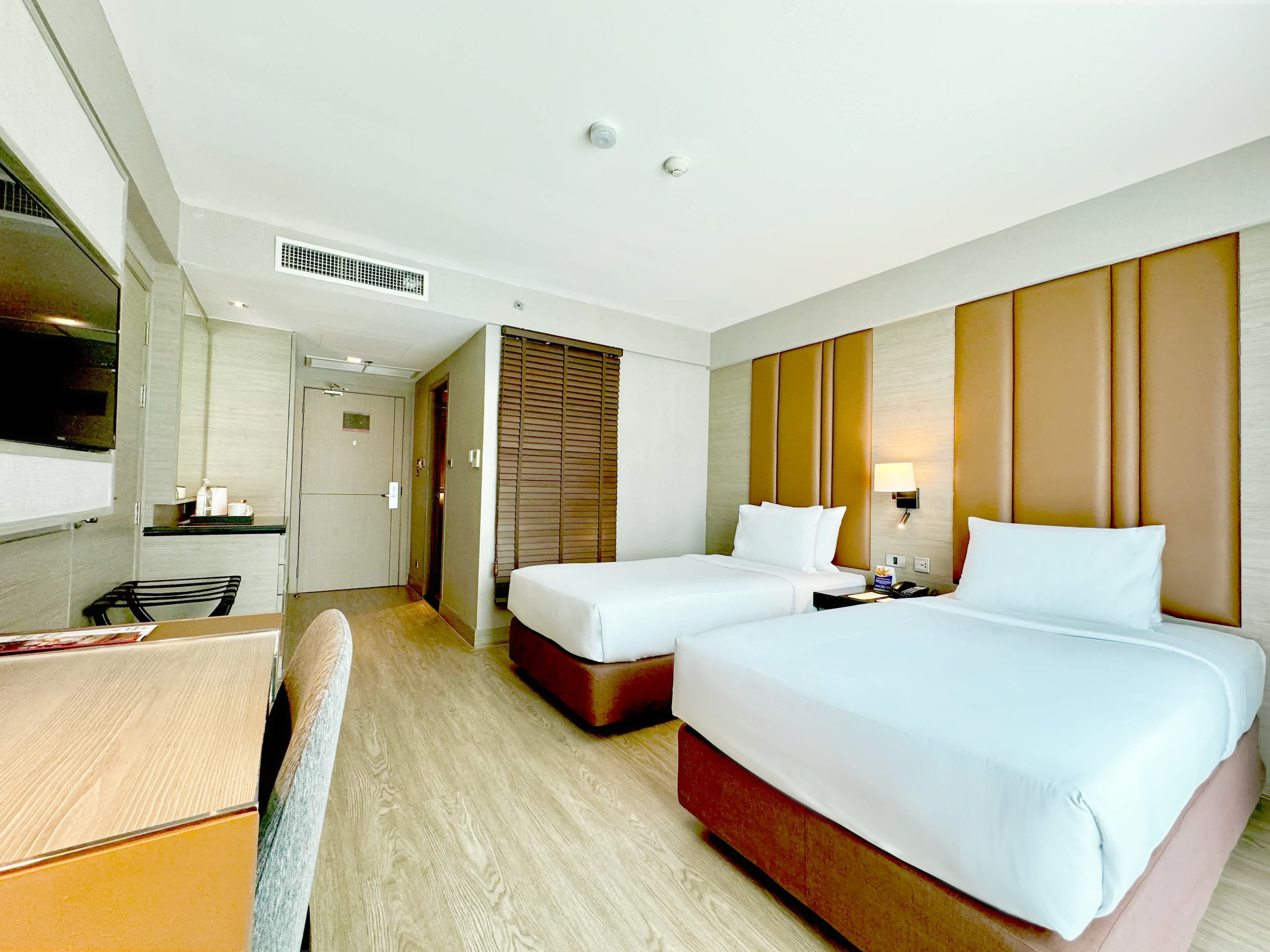 Ramada by Wyndham Bangkok Sukhumvit 11 Ansicht 3