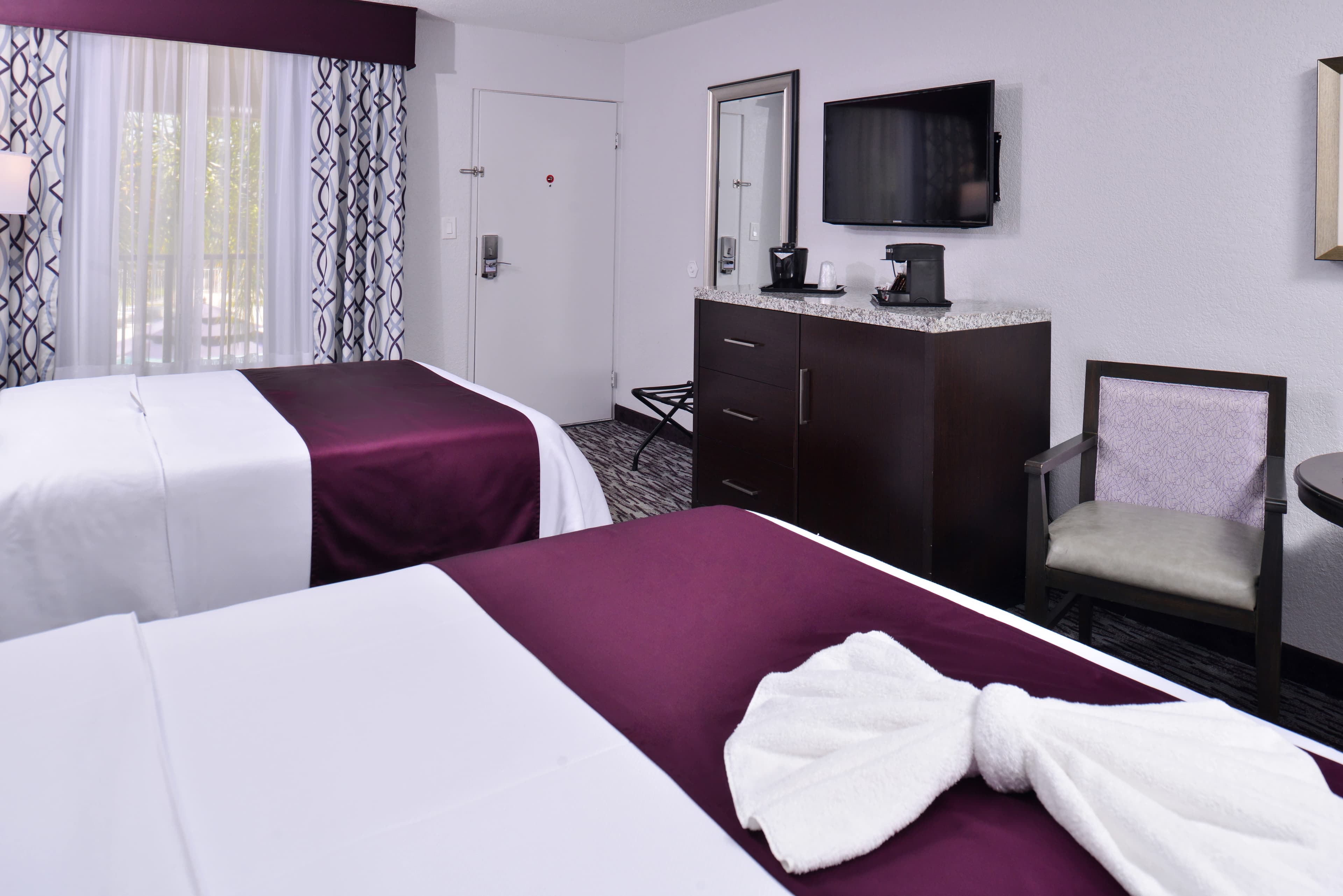 Clarion Inn & Suites Across From Universal Orlando Resort Hotel Ansicht 4