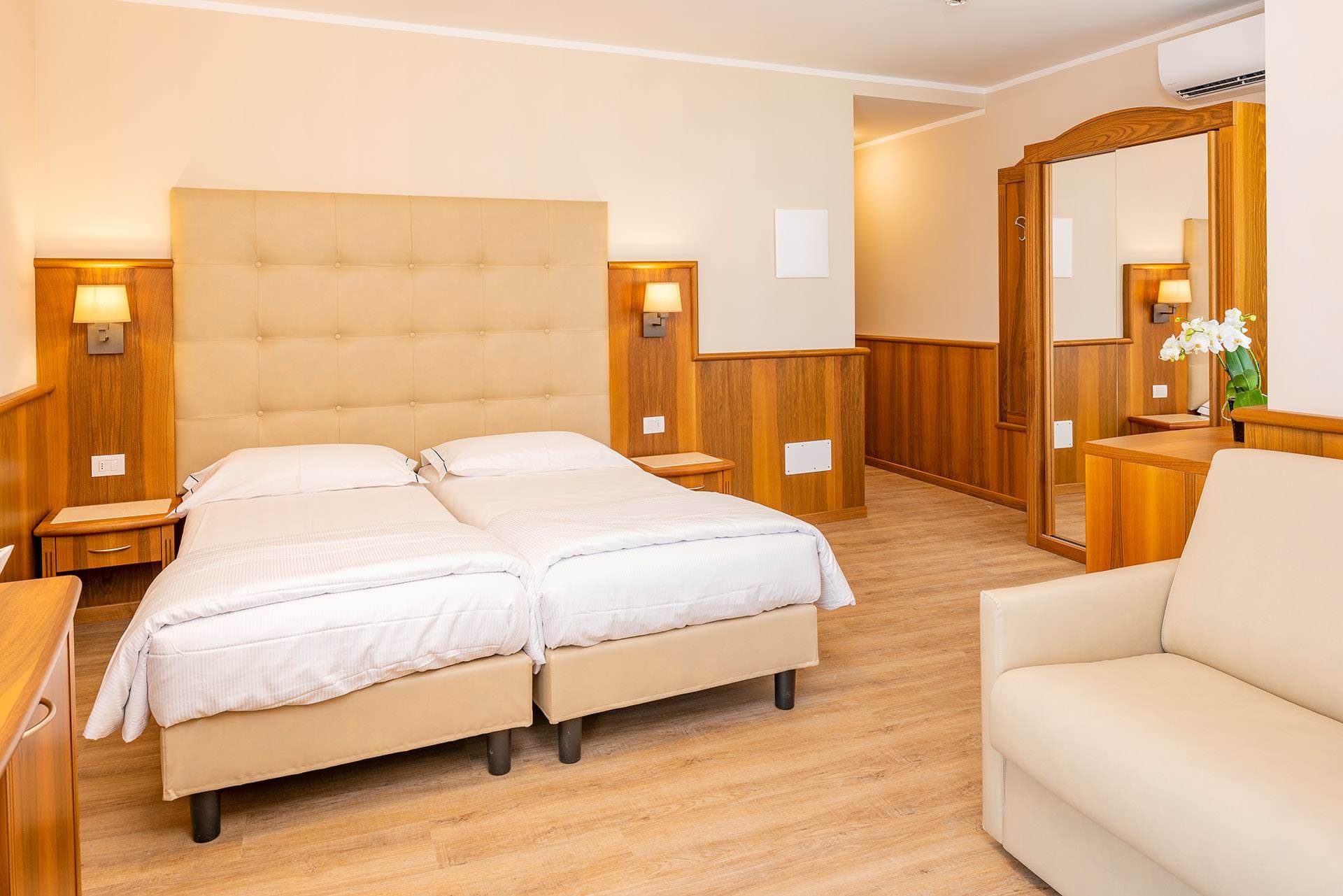 Hotel Centrale Garda Ansicht 4