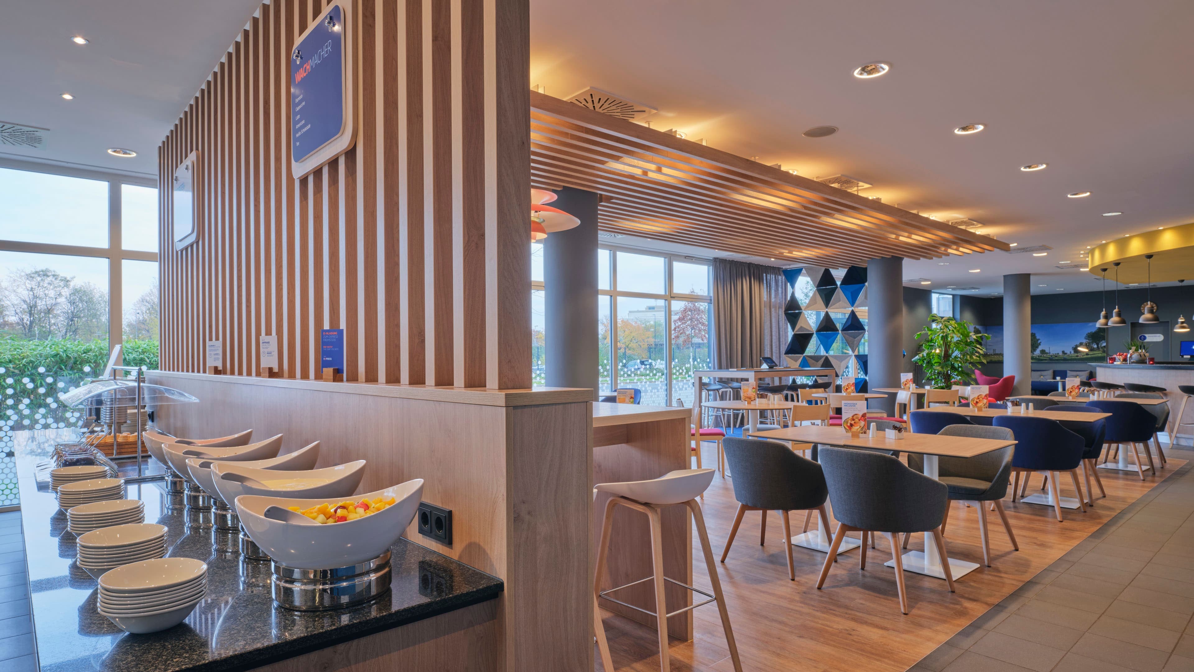 Holiday Inn Express Düsseldorf - City Nord Ansicht 9