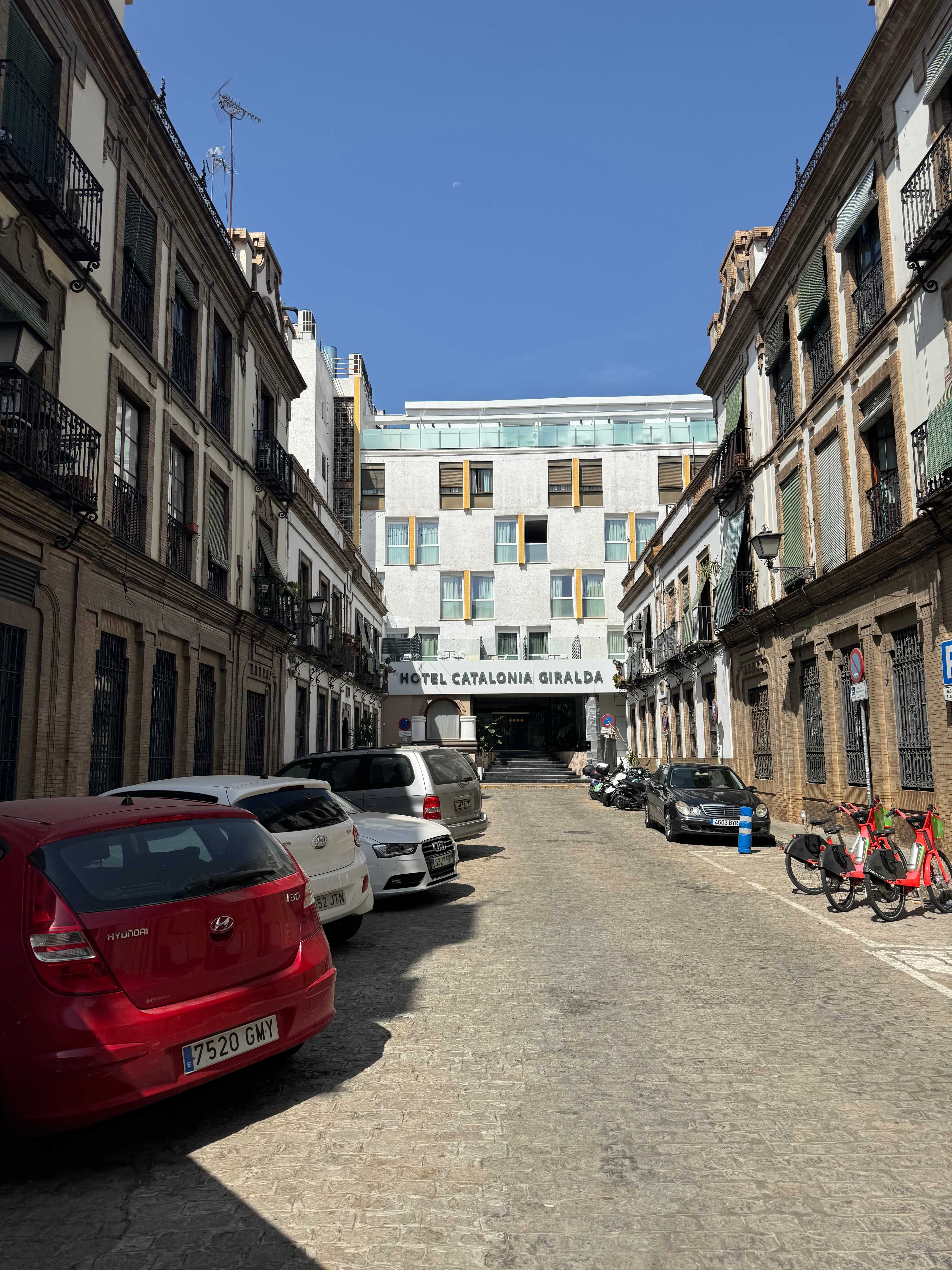 Hotel Catalonia Giralda Ansicht 2
