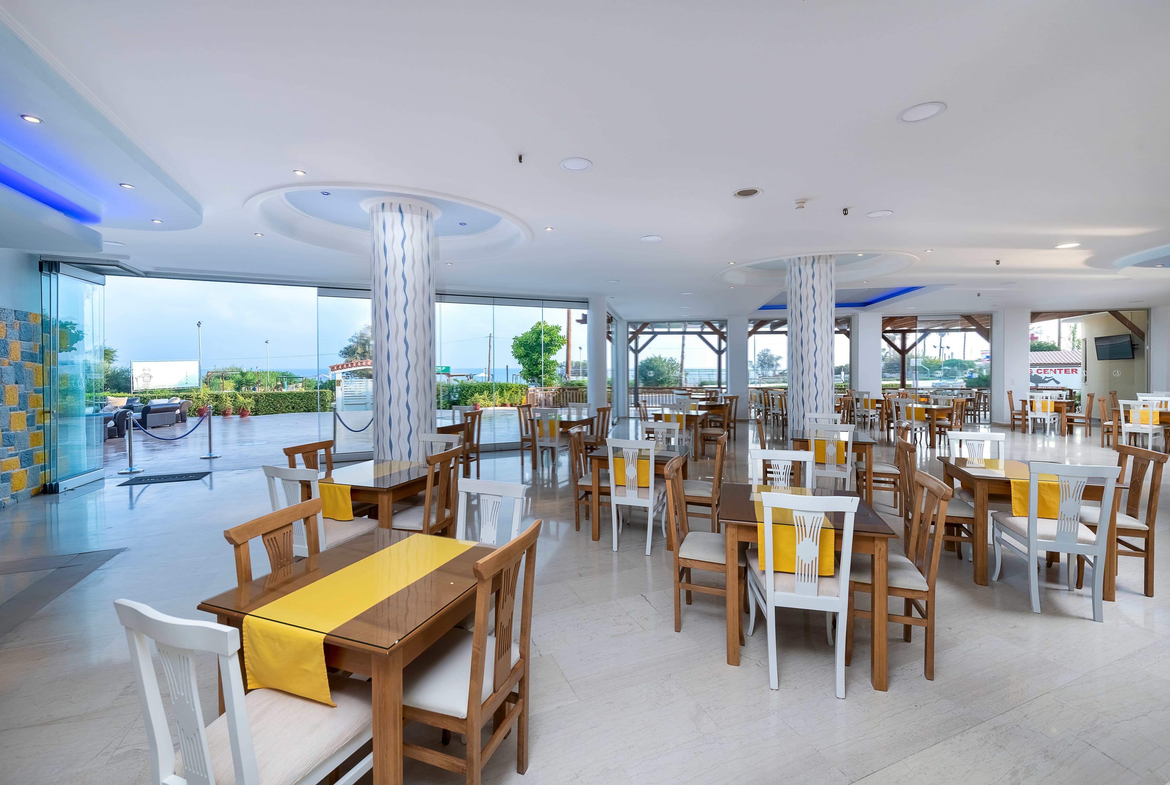 TUI SUNEO Niriides Beach Ansicht 6