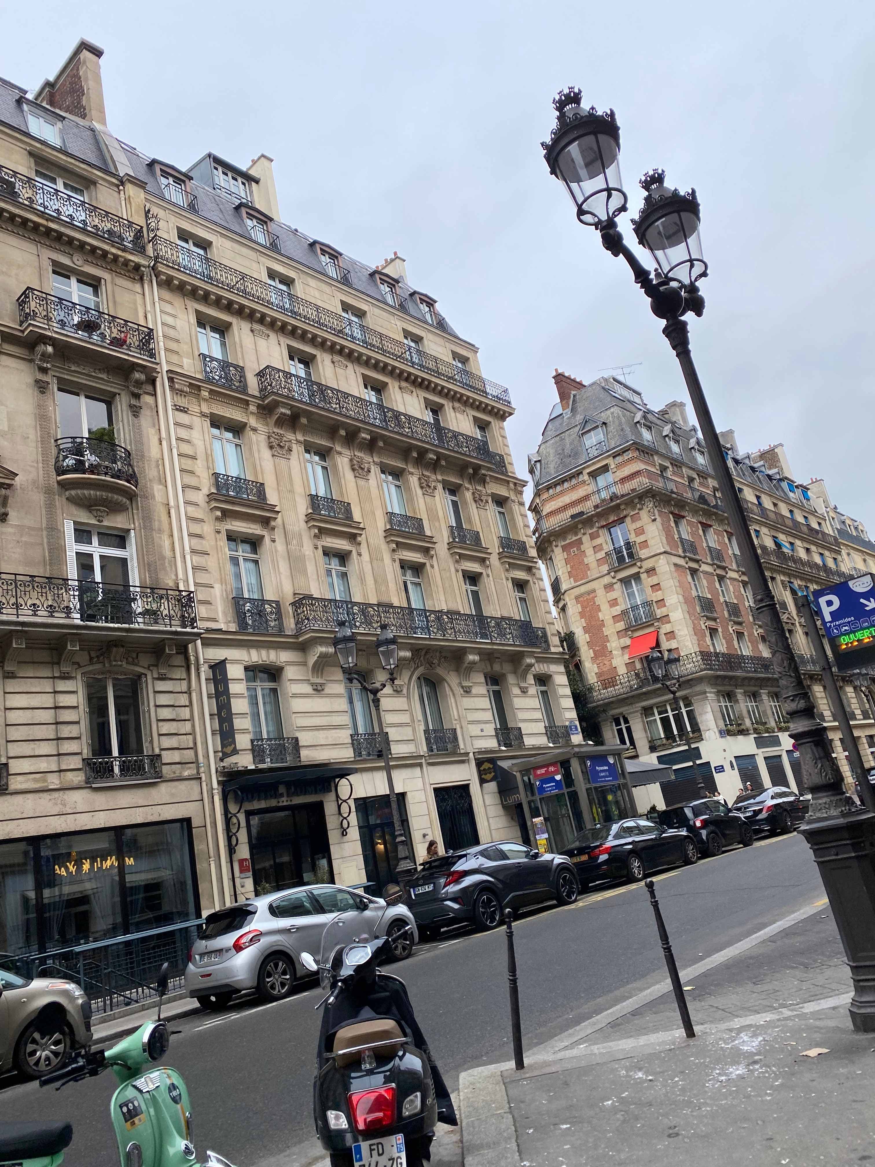 Hotel Lumen Paris Louvre Ansicht 2