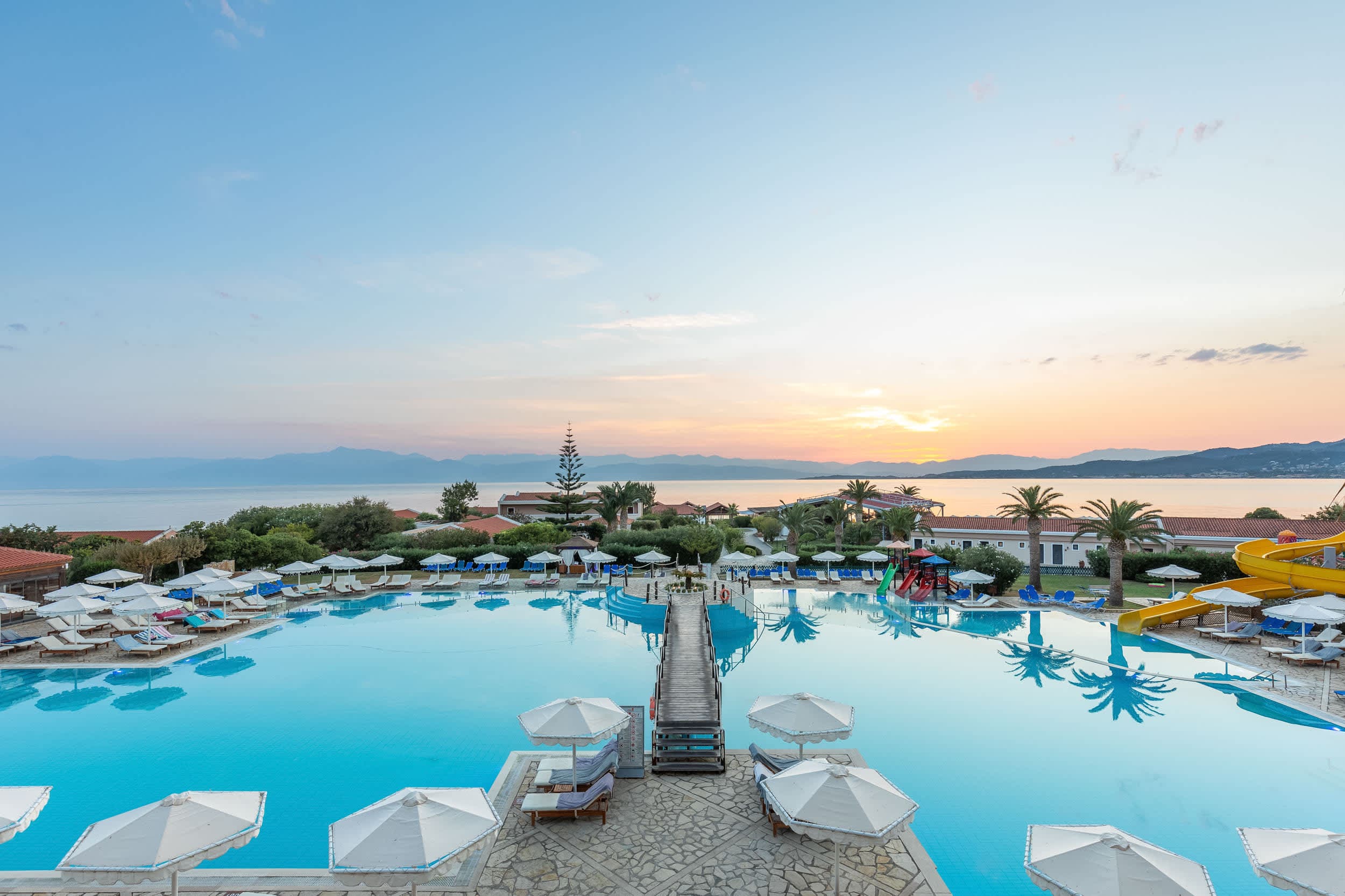 Roda Beach Resort & Spa Ansicht 8