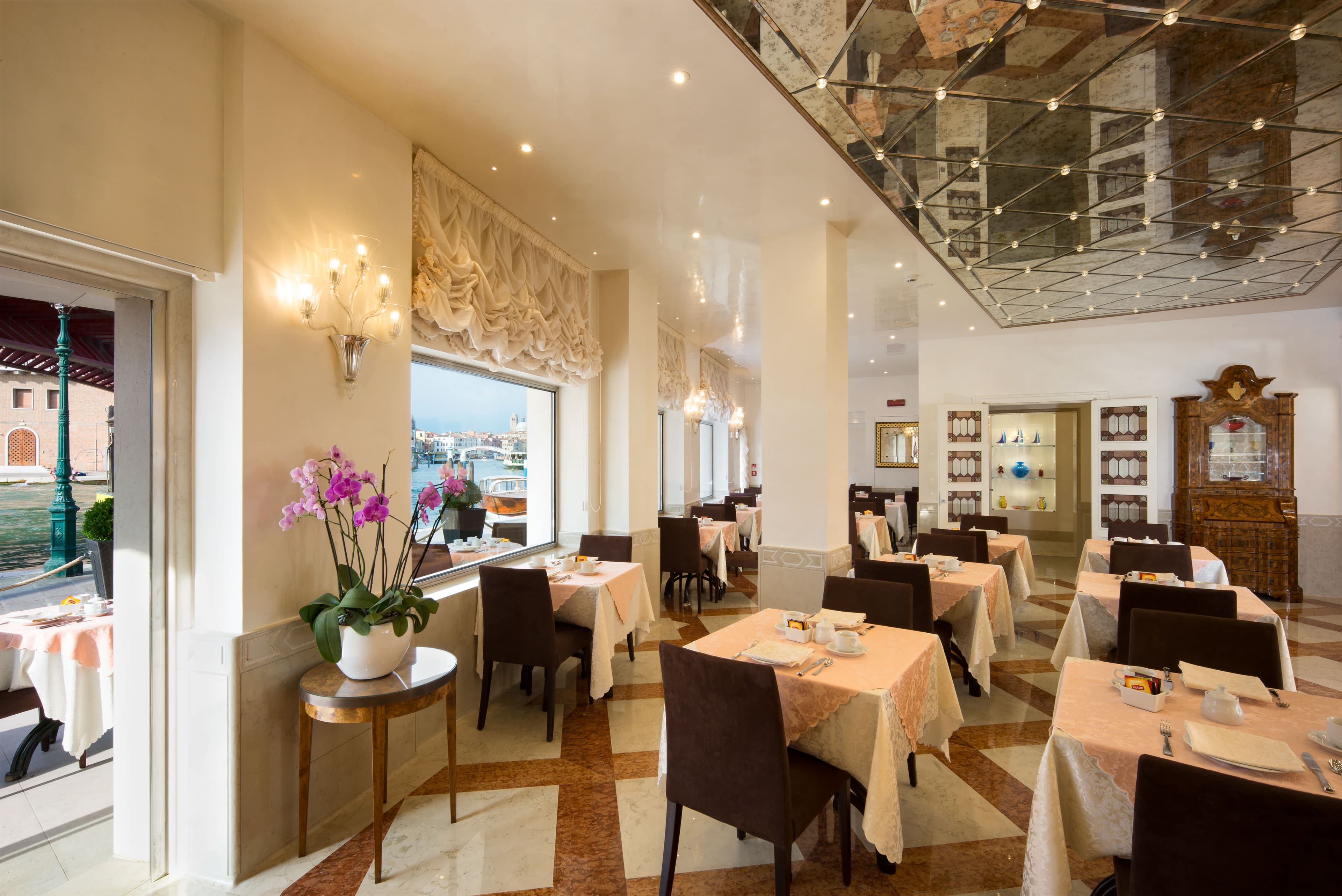 Hotel Santa Chiara & Residenza Parisi Ansicht 6