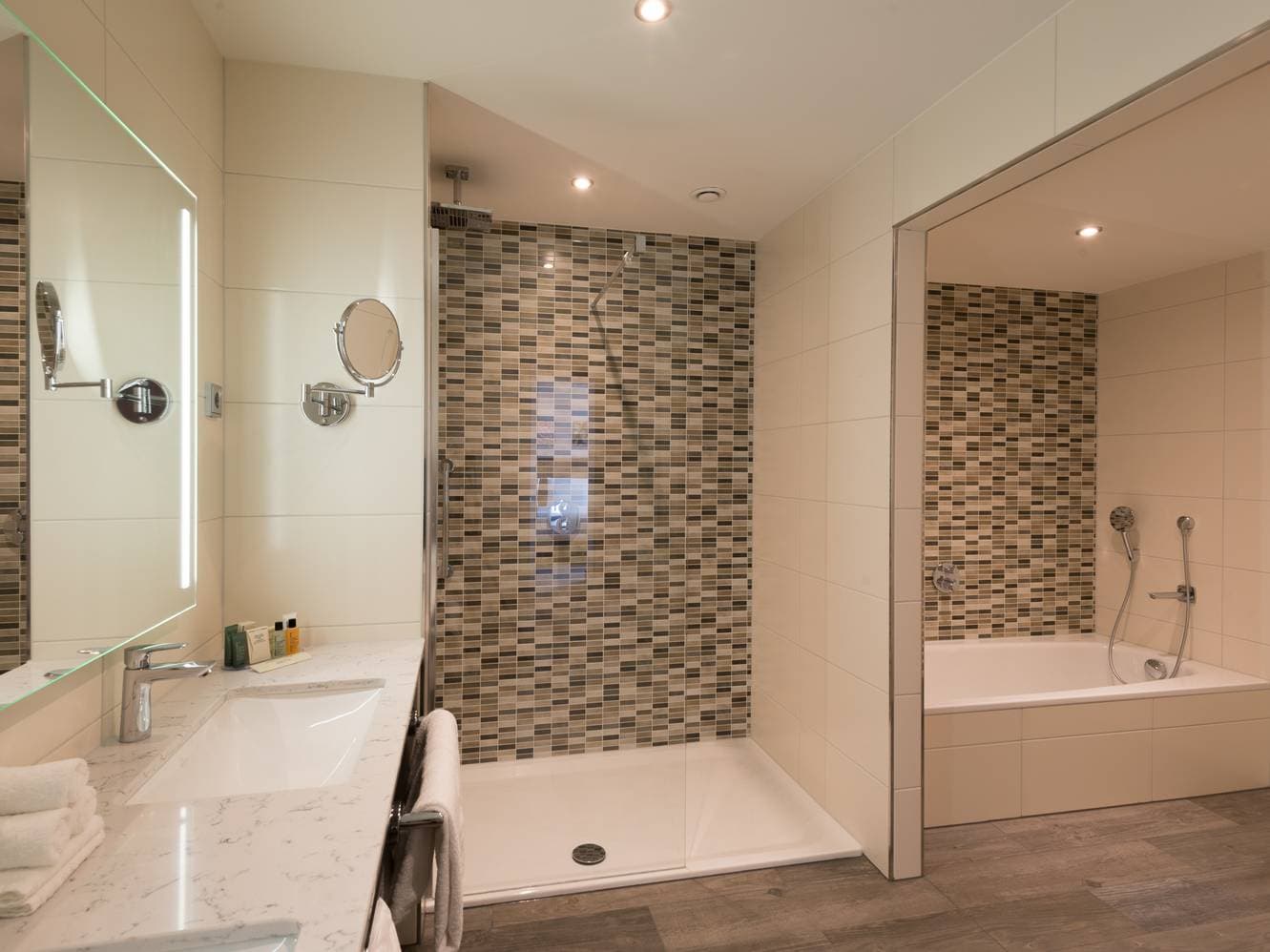 Hilton Garden Inn Frankfurt City Centre Ansicht 5