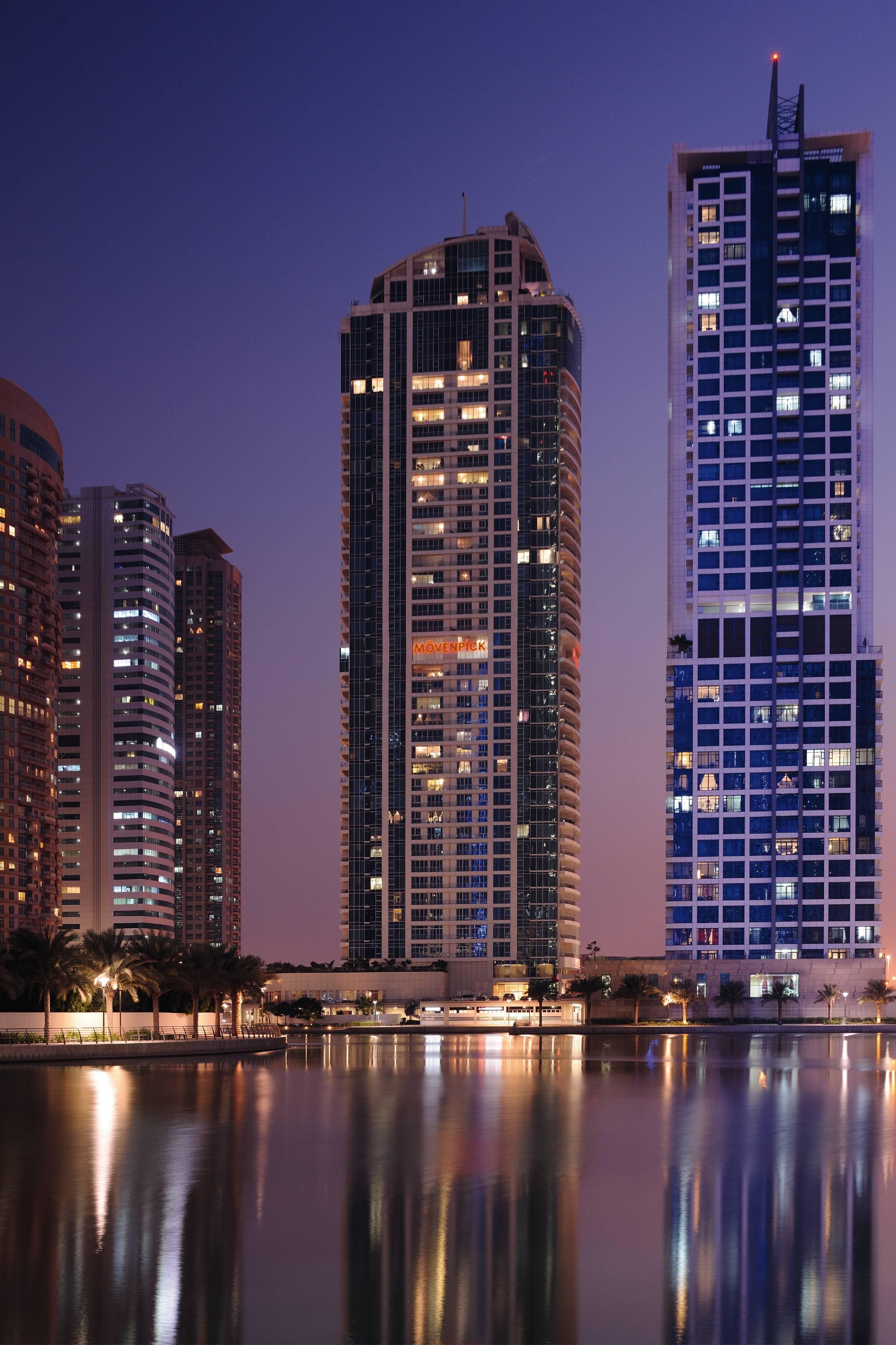 Mövenpick Hotel Jumeirah Lakes Towers Ansicht 2