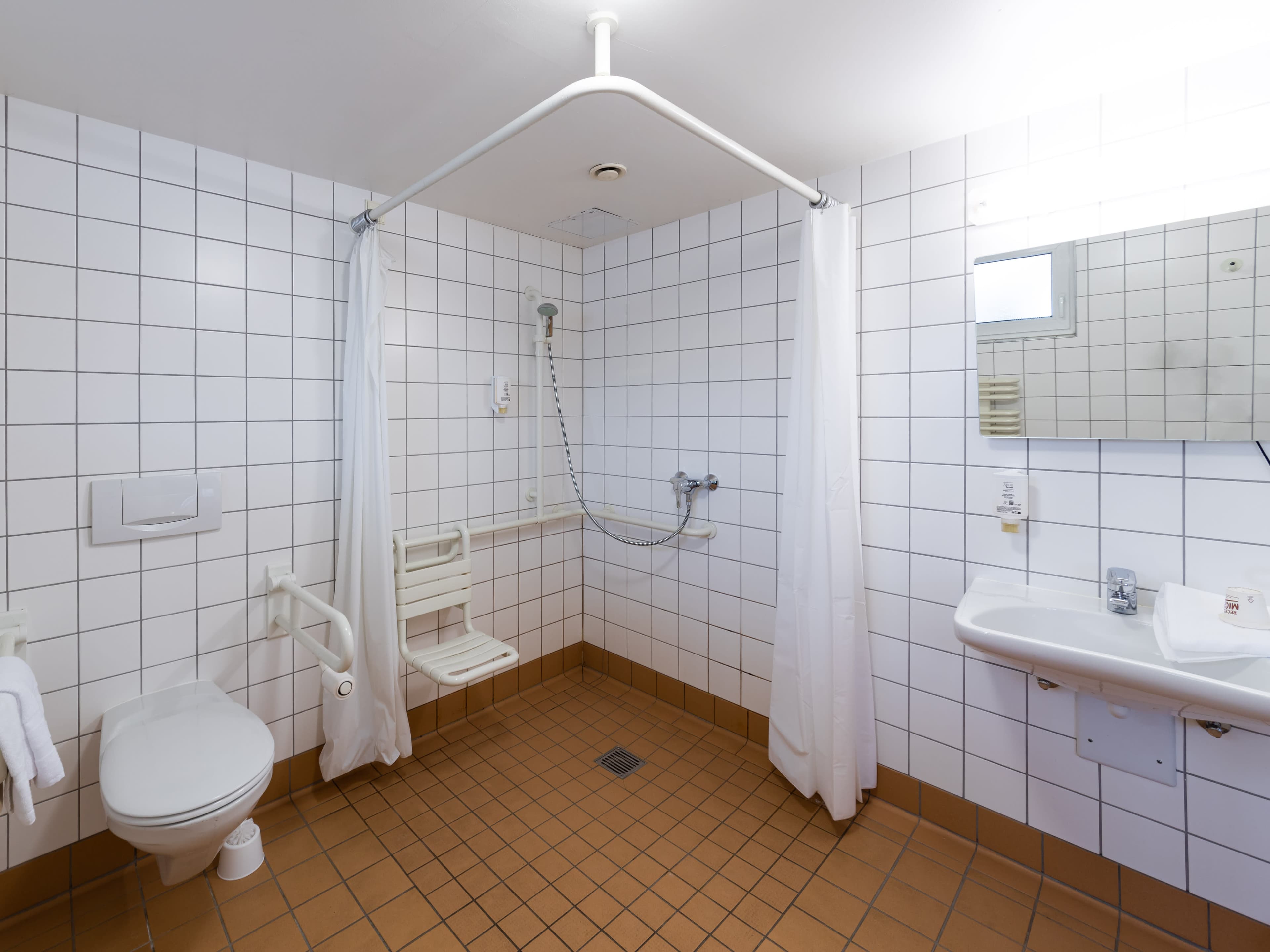 B&B HOTEL Wuppertal-City Ansicht 4