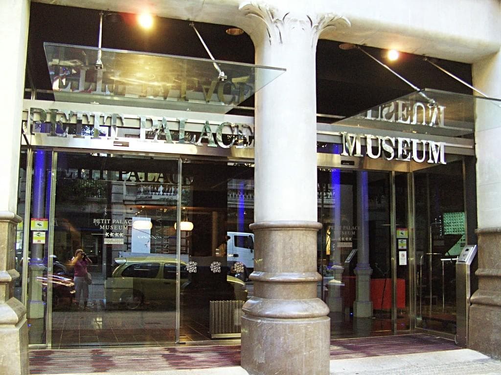 Hotel Petit Palace Museum