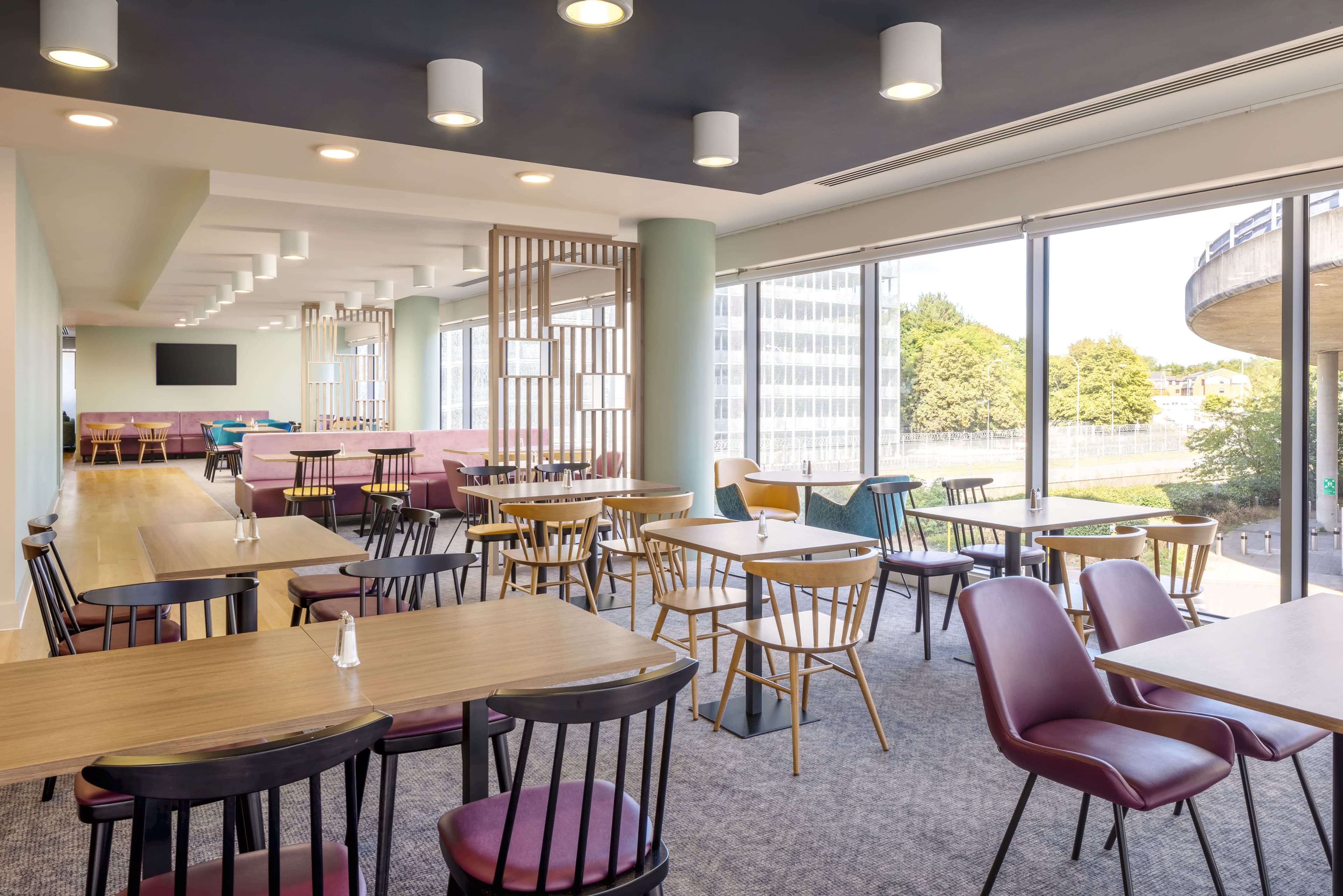 Hampton by Hilton London Gatwick Airport Ansicht 7