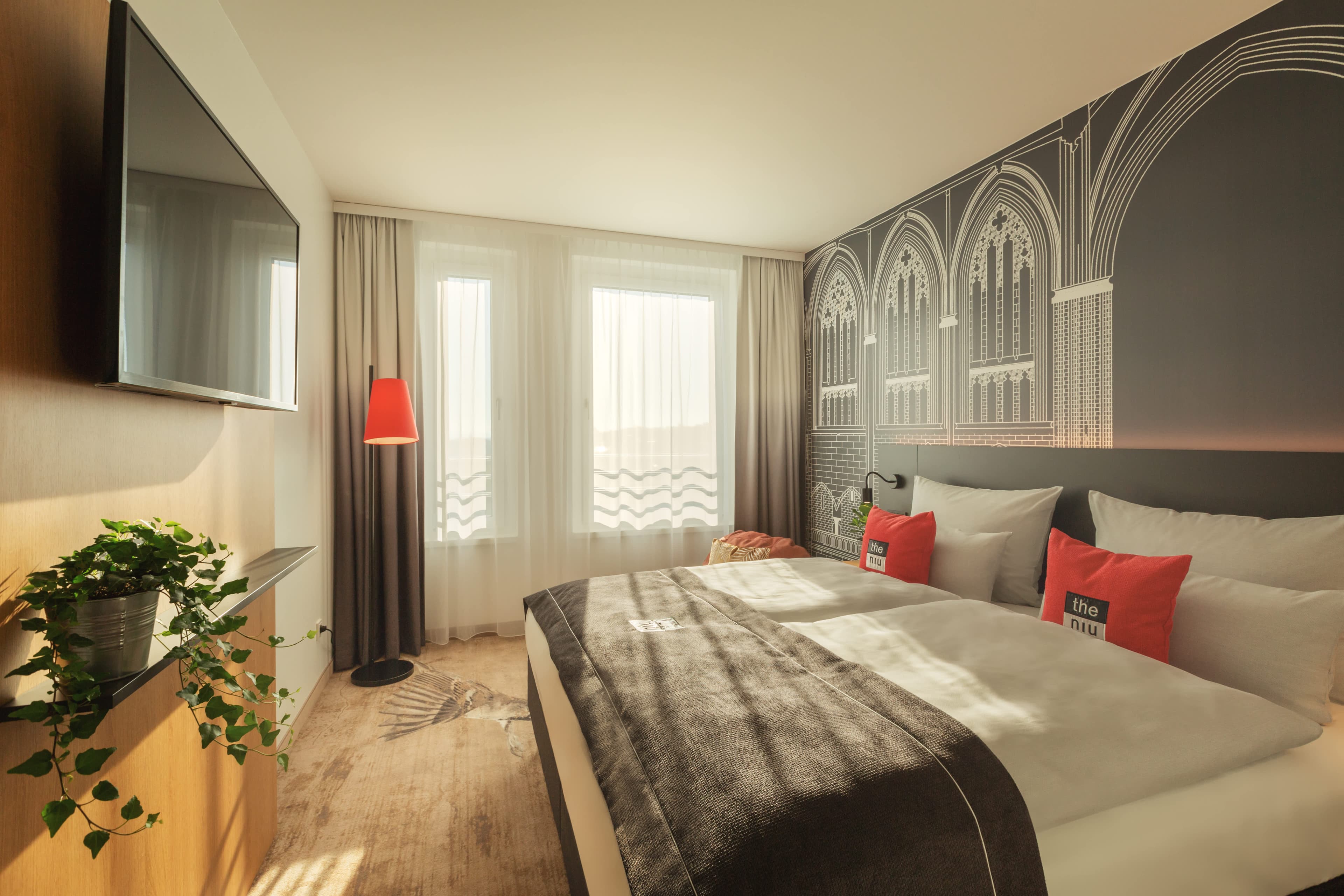Holiday Inn - the niu, Sparrow Regensburg