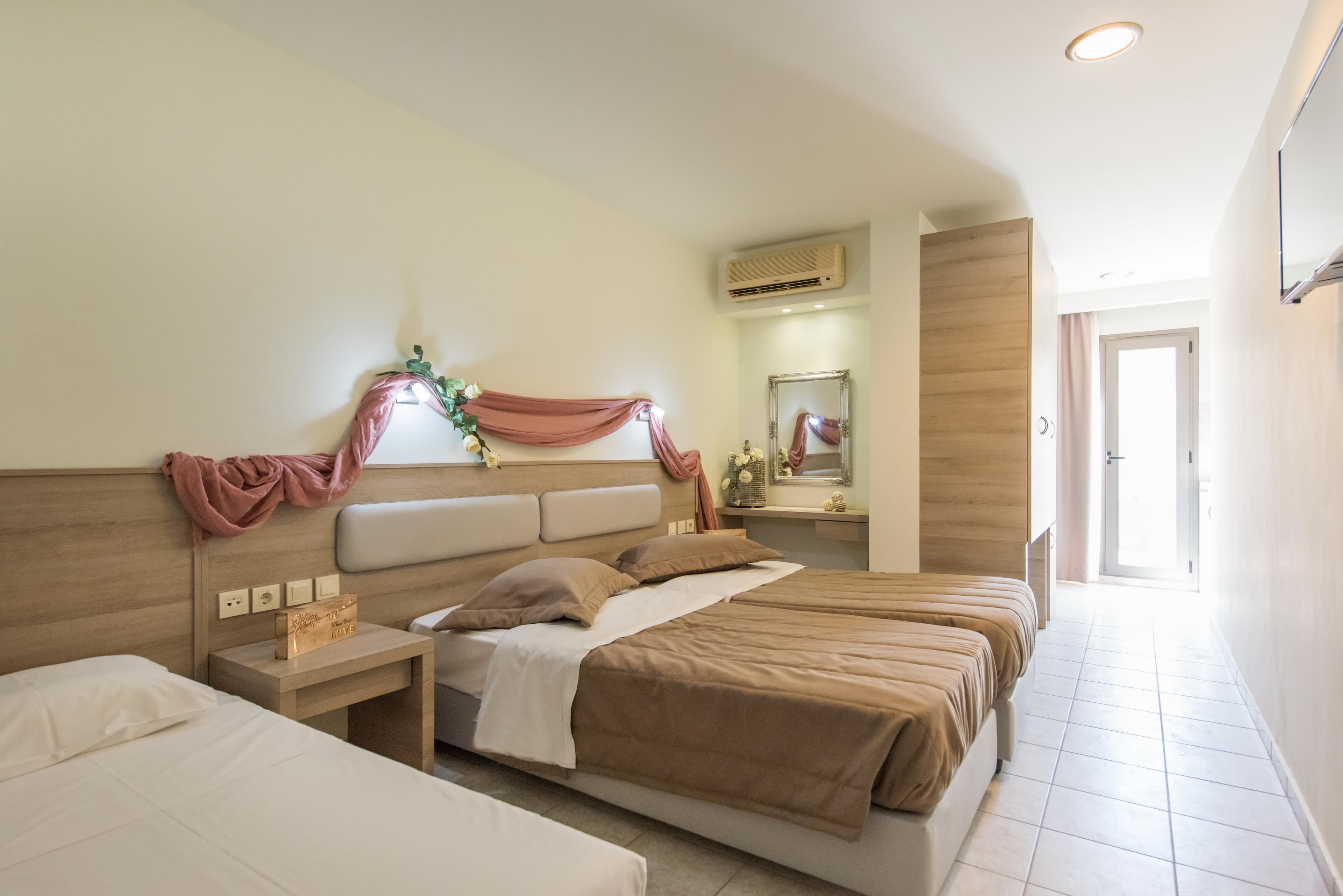 Hotel Dionyssos Ansicht 4