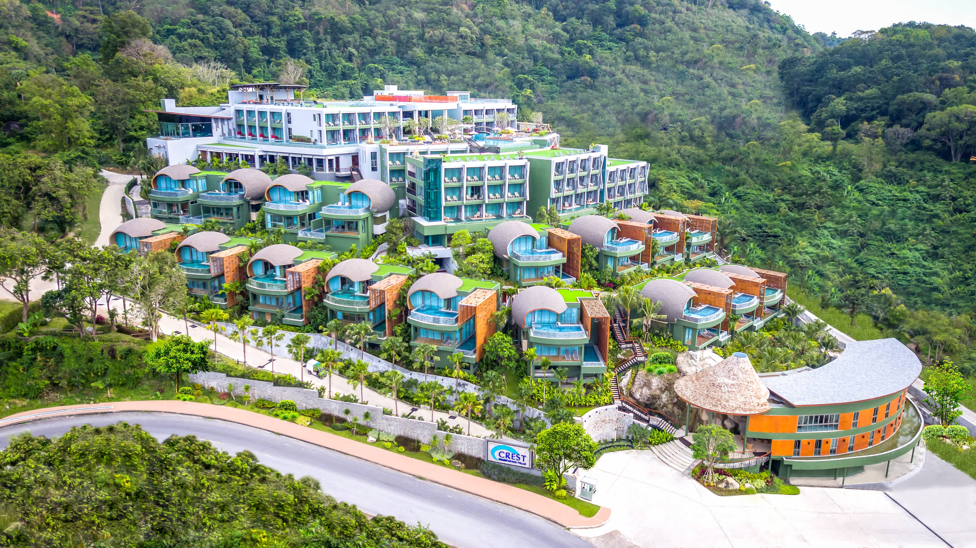 Crest Resort & Pool Villas Ansicht 2