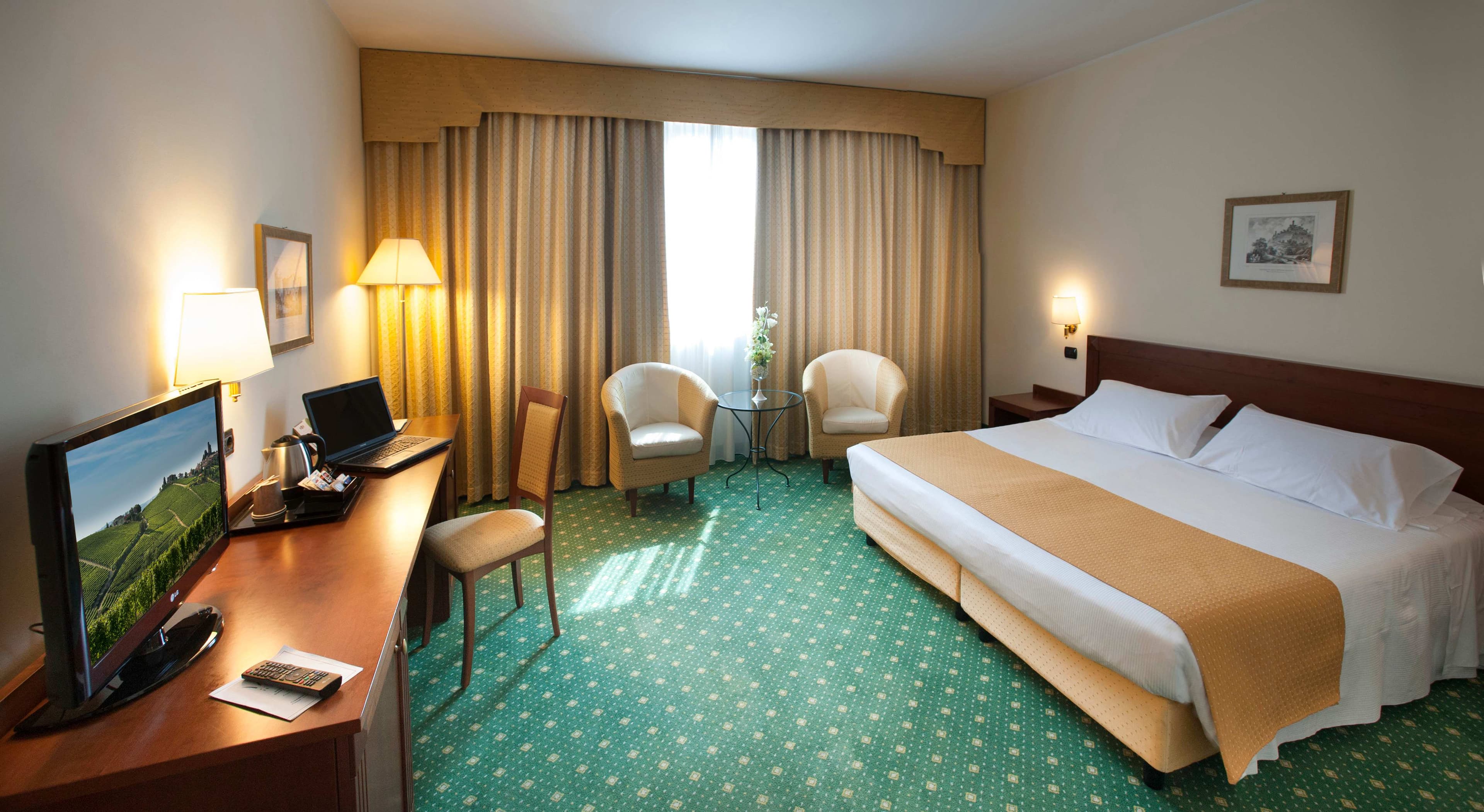 Phi Hotel Cavalieri Ansicht 3