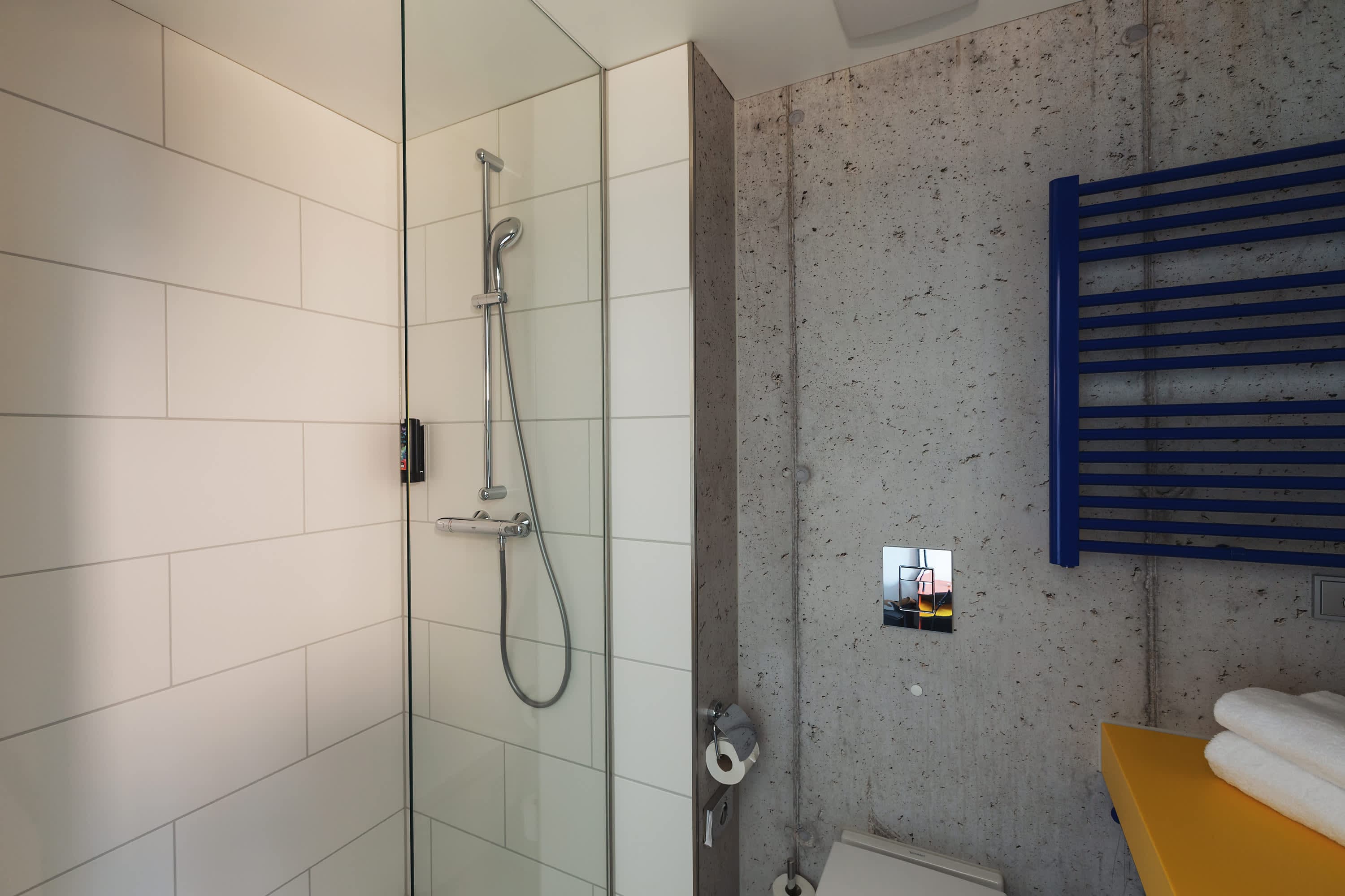 Holiday Inn - the niu, Form Stuttgart Feuerbach Ansicht 5