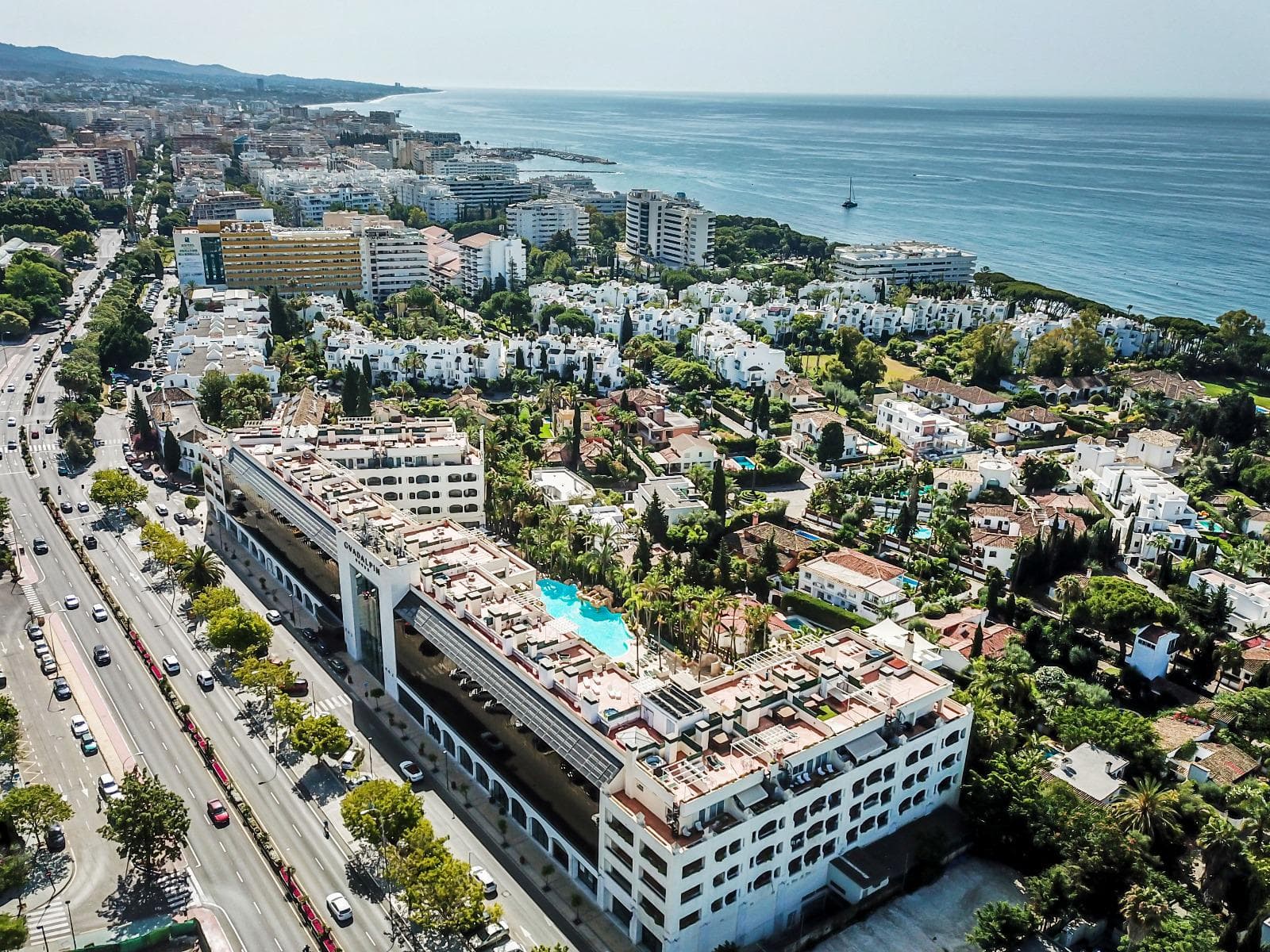 Apartments Guadalpin Suites