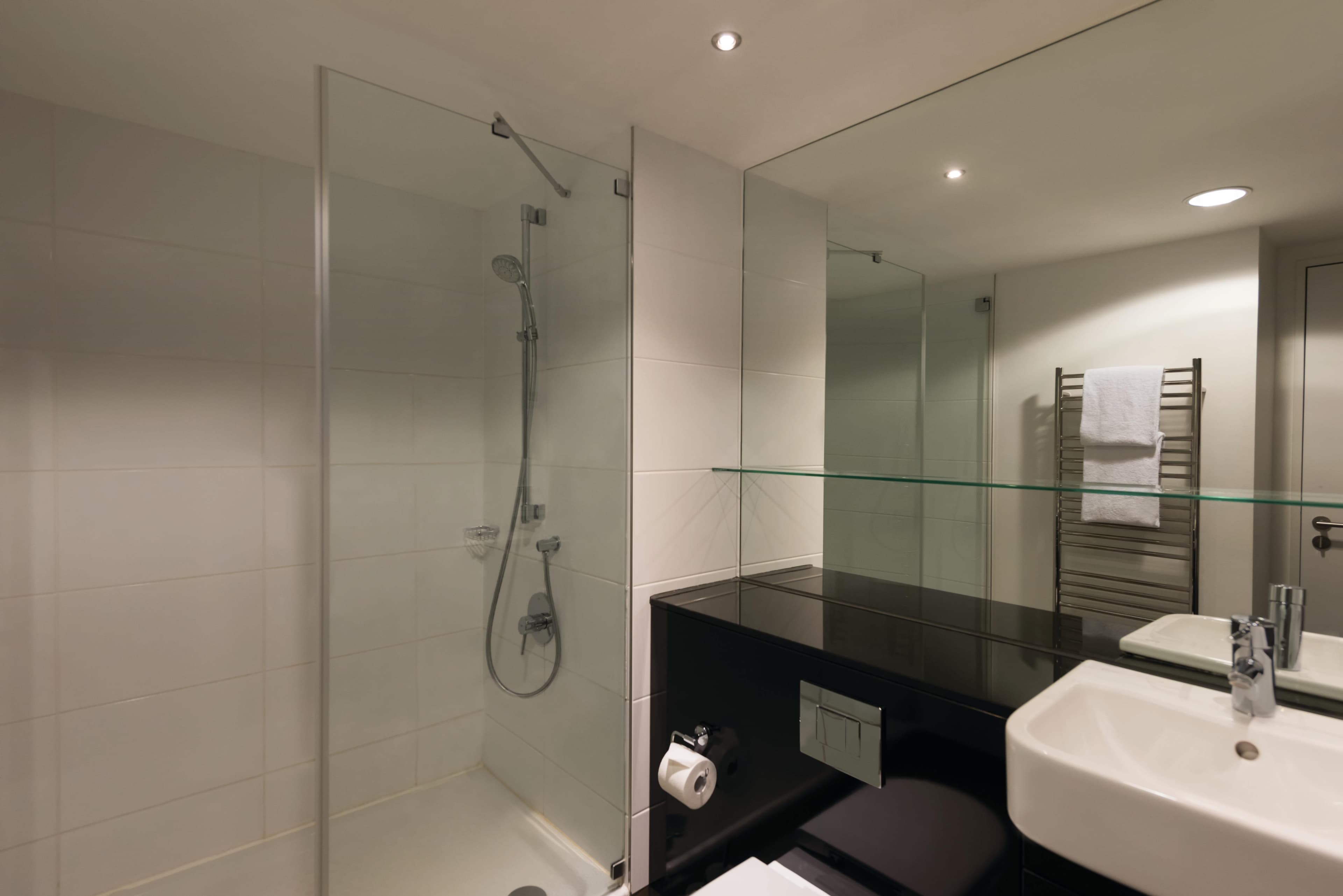 Adina Apartment Hotel Frankfurt Neue Oper Ansicht 5