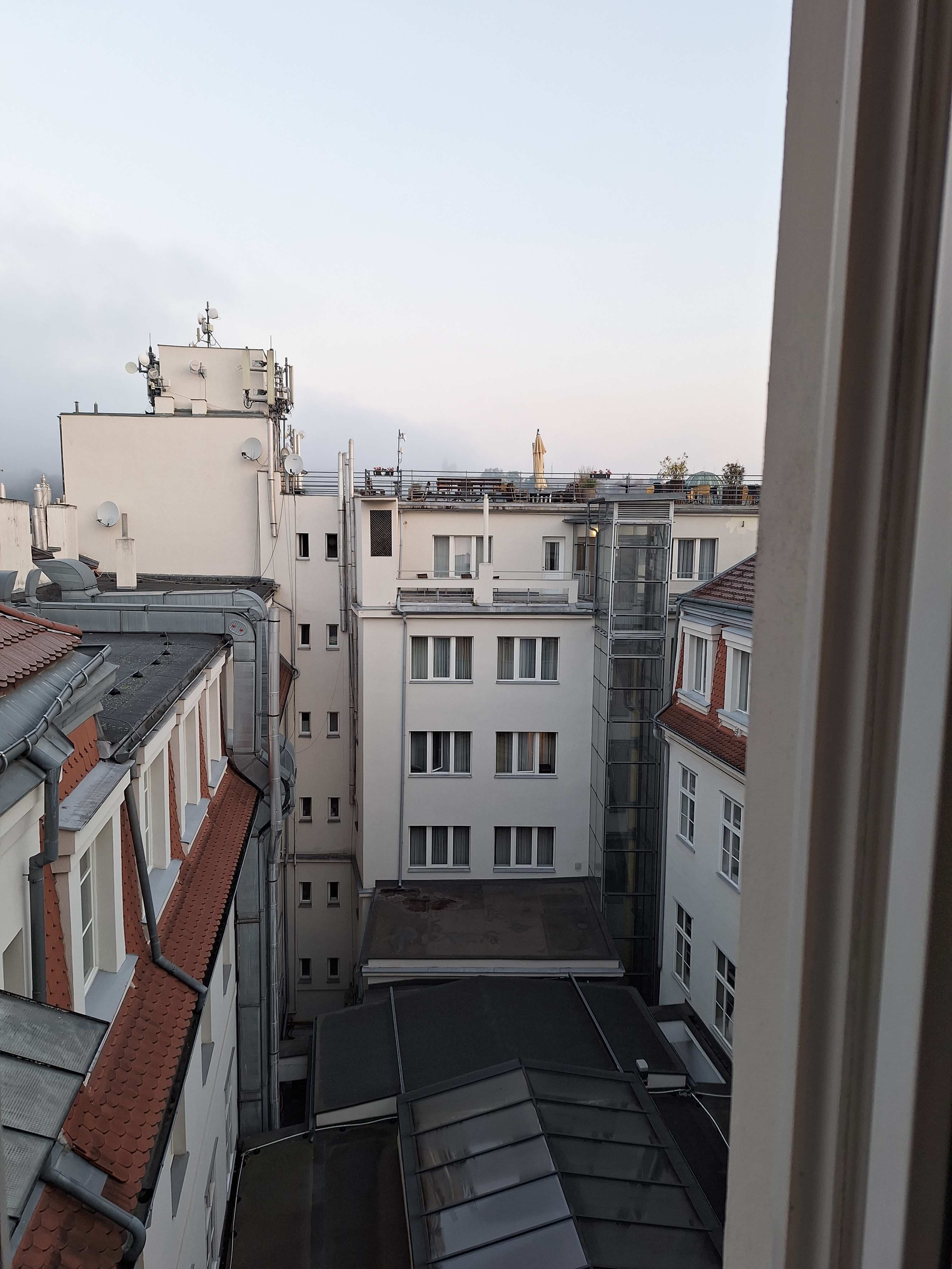 Metropolitan Old Town Hotel Ansicht 8
