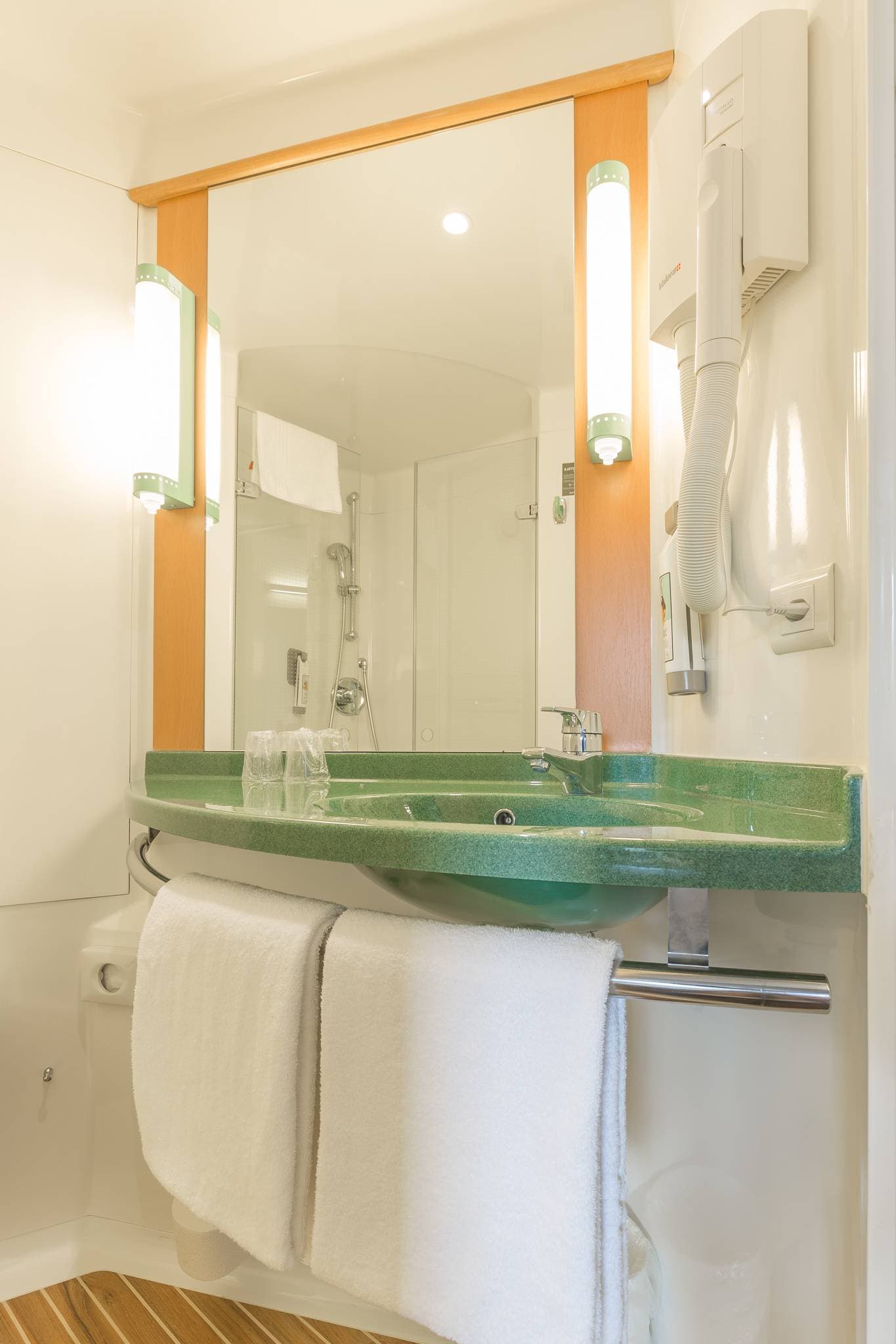 Hotel Ibis Geneve Aeroport Ansicht 6