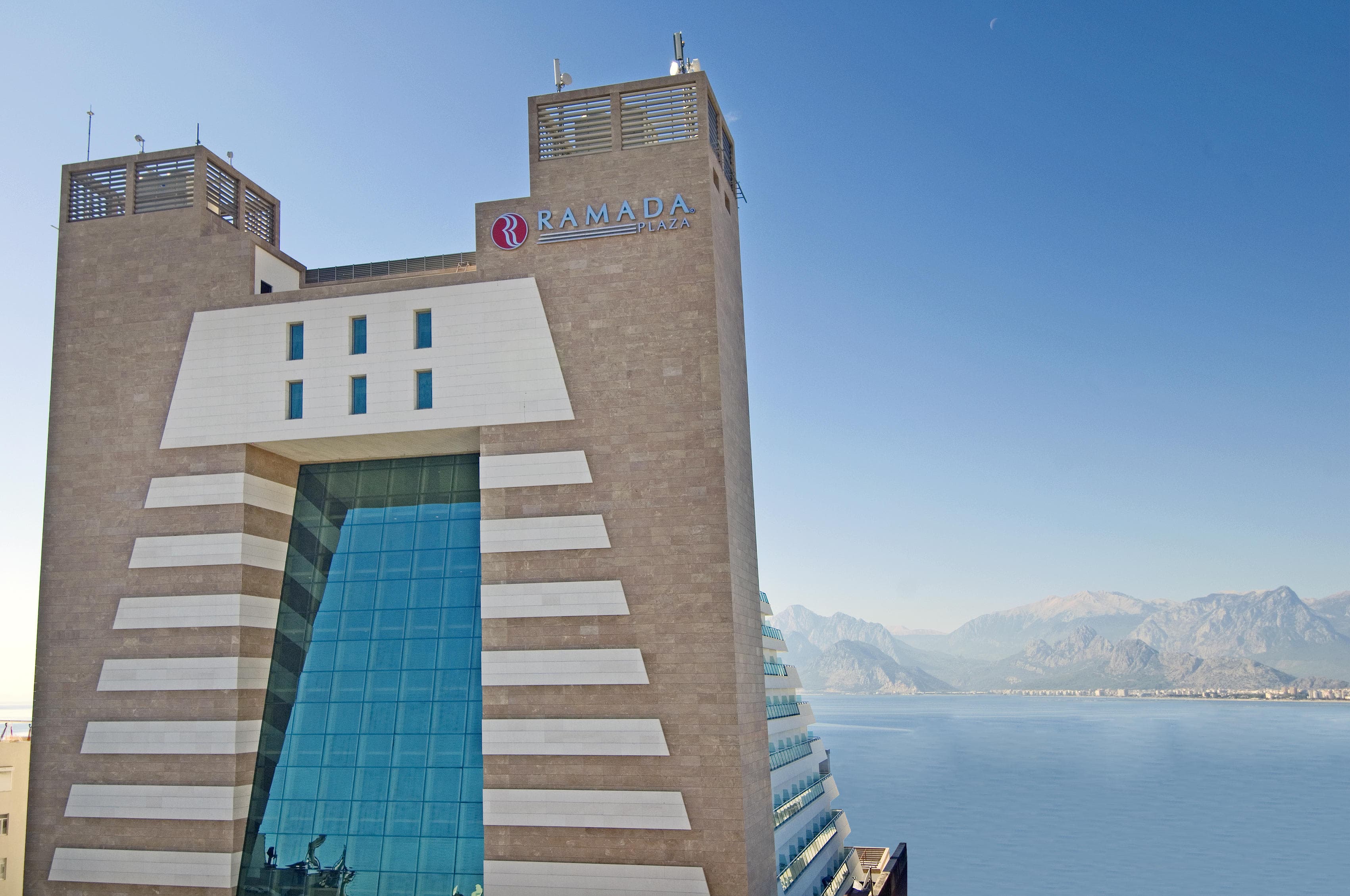 Ramada Plaza by Wyndham Antalya Ansicht 2