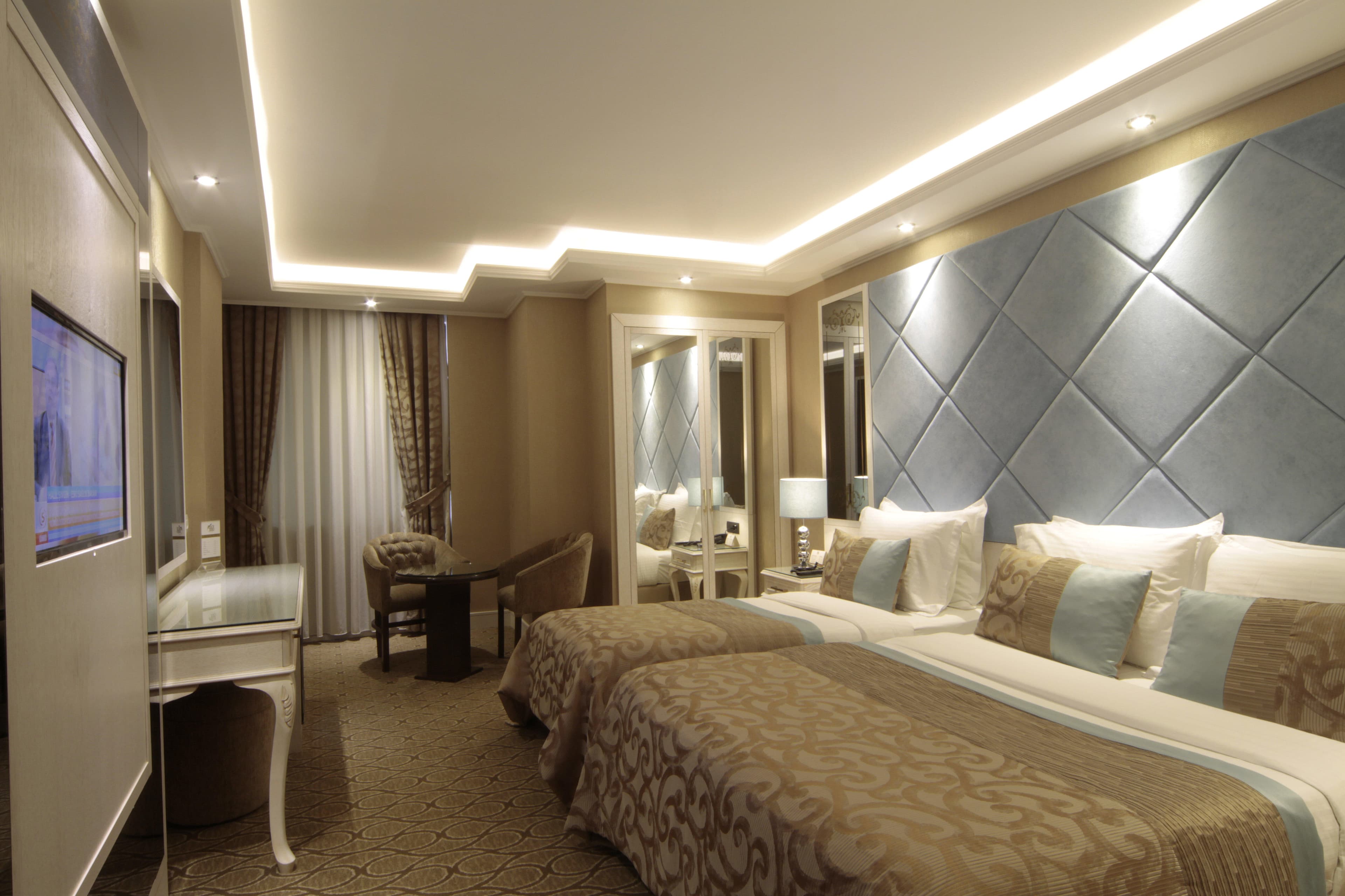 Hotel Black Bird