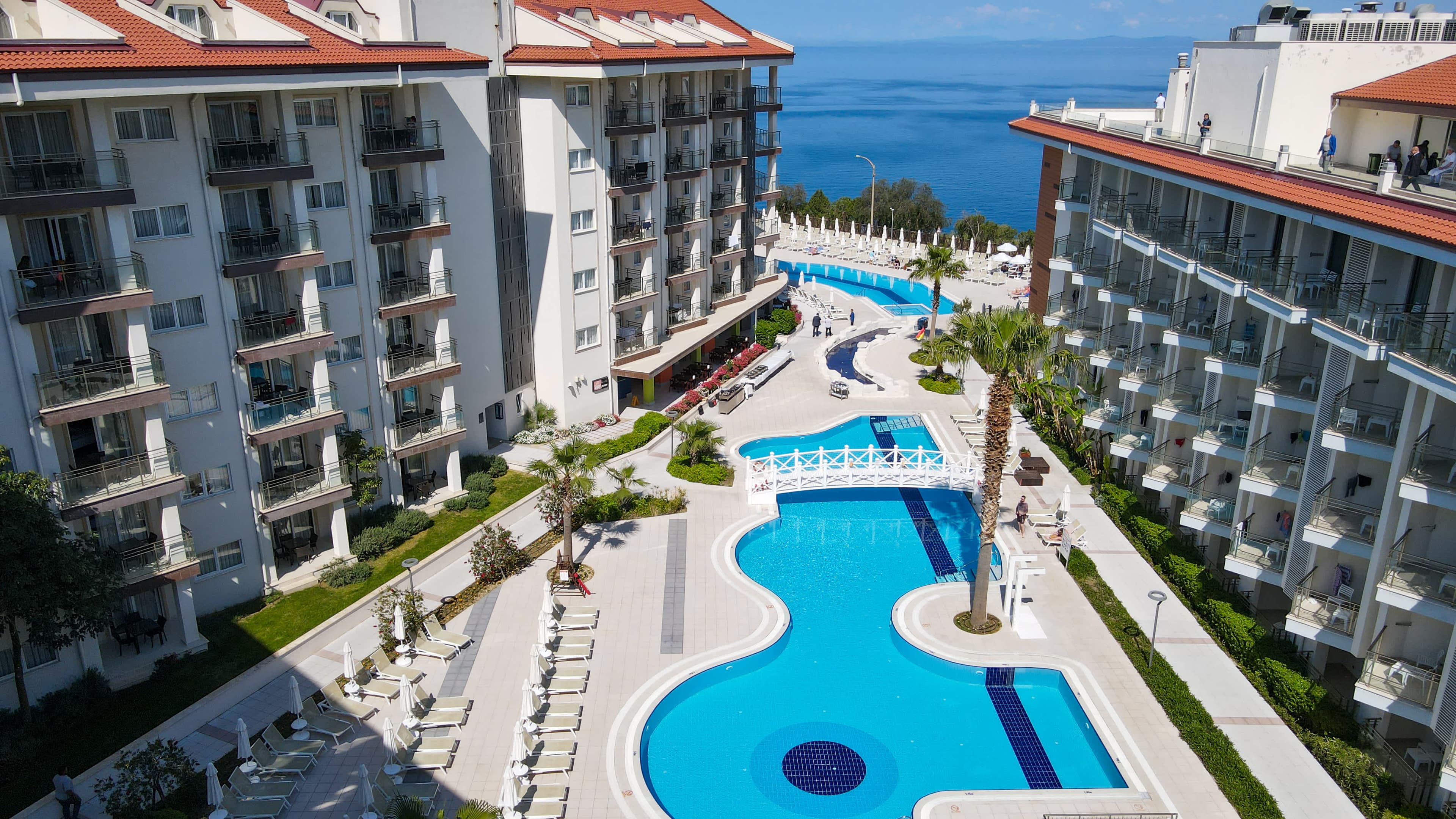 Ramada Hotel & Suites by Wyndham Kusadasi Ansicht 8