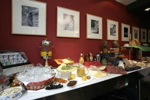 Hotel Petit Palace Triball Ansicht 6