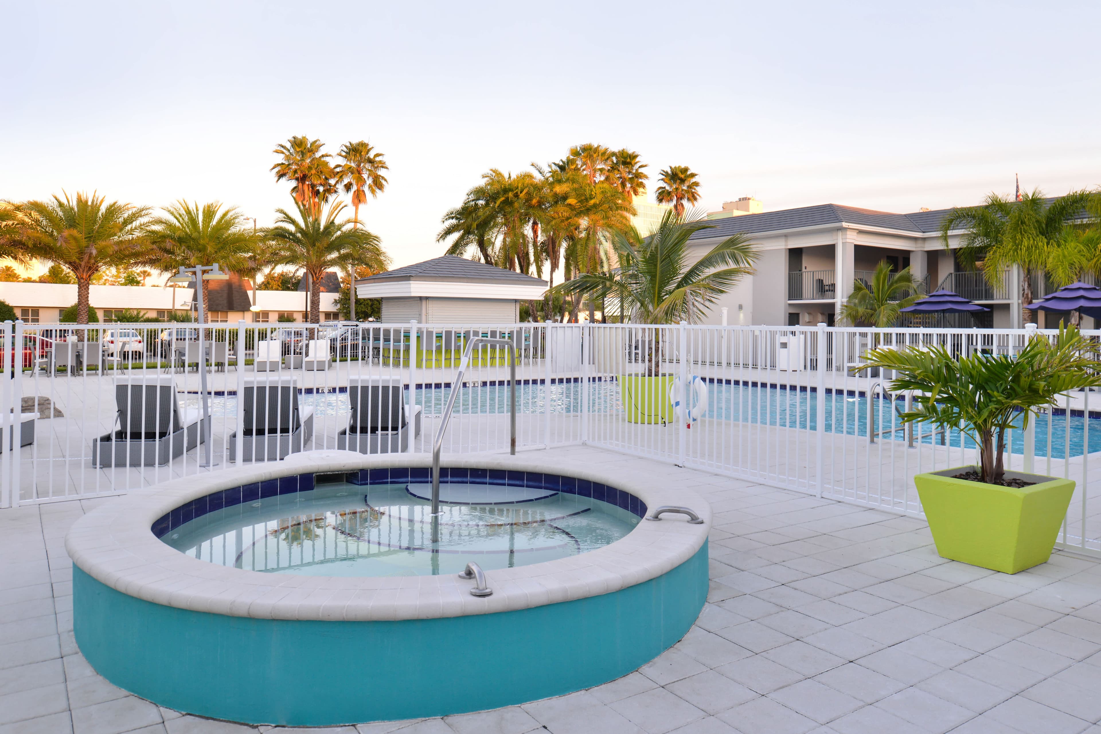 Clarion Inn & Suites Across From Universal Orlando Resort Hotel Ansicht 6