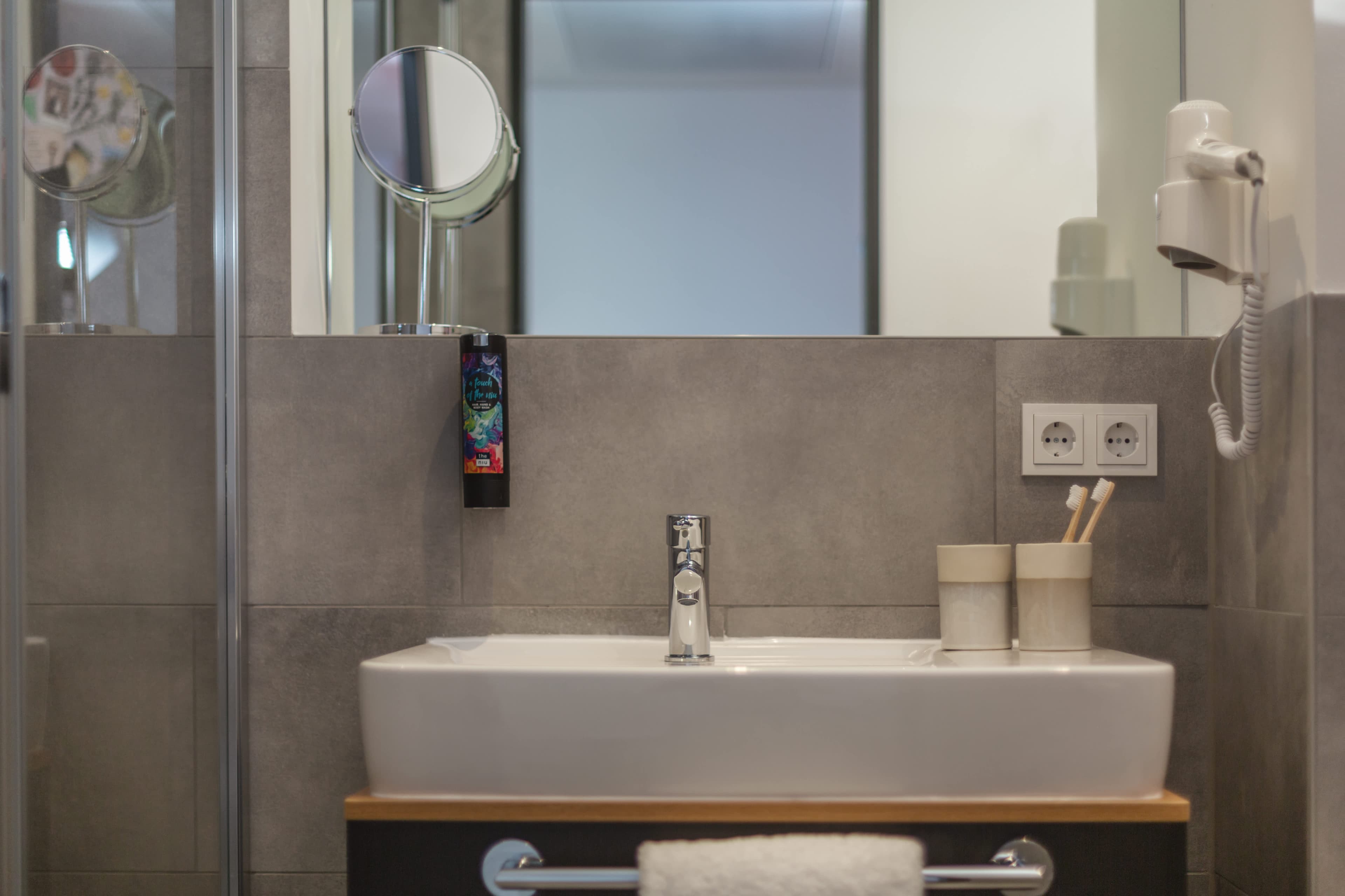 Holiday Inn - the niu, Sparrow Regensburg Ansicht 6