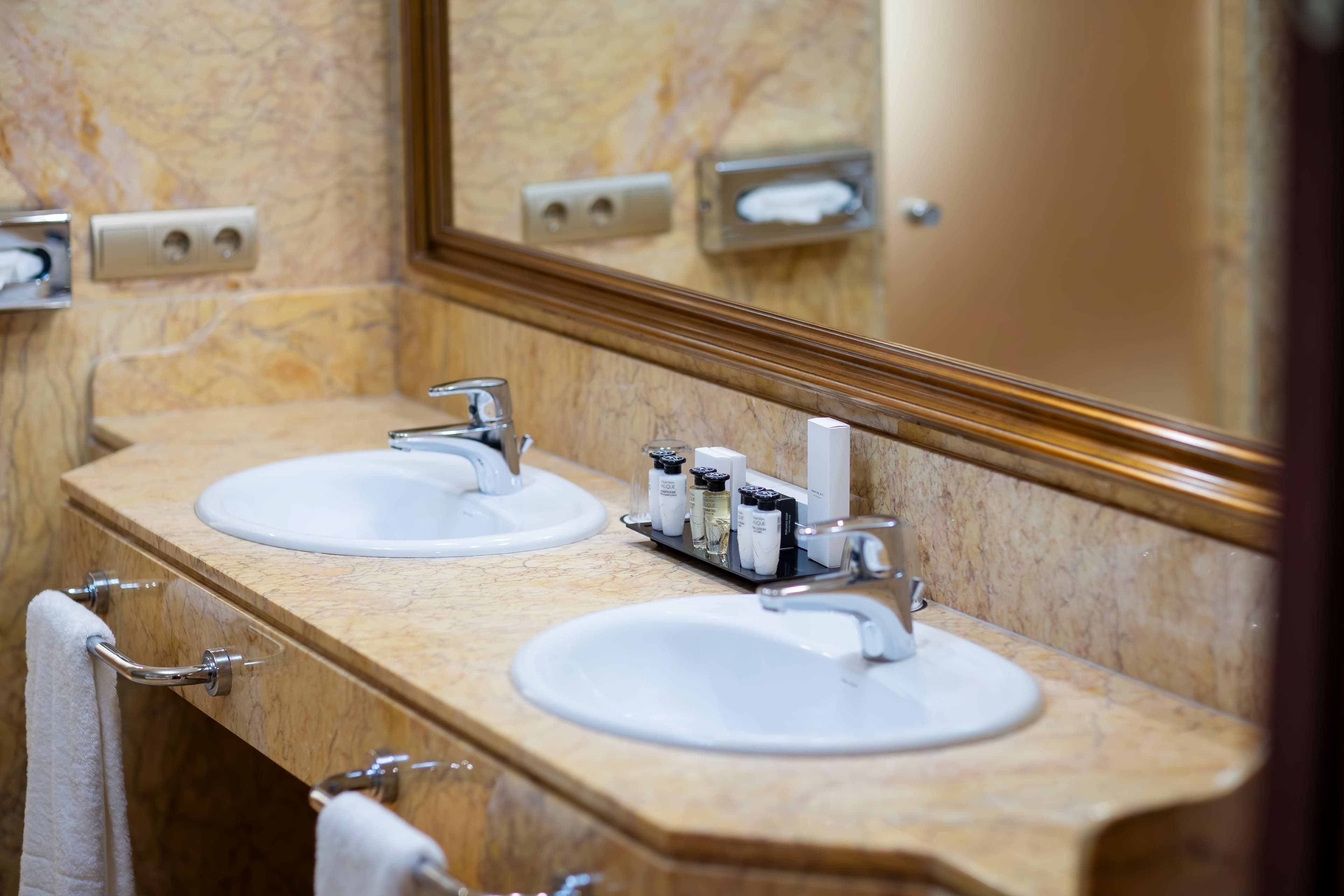 Hotel Soho Boutique Duques de Medinaceli Ansicht 5