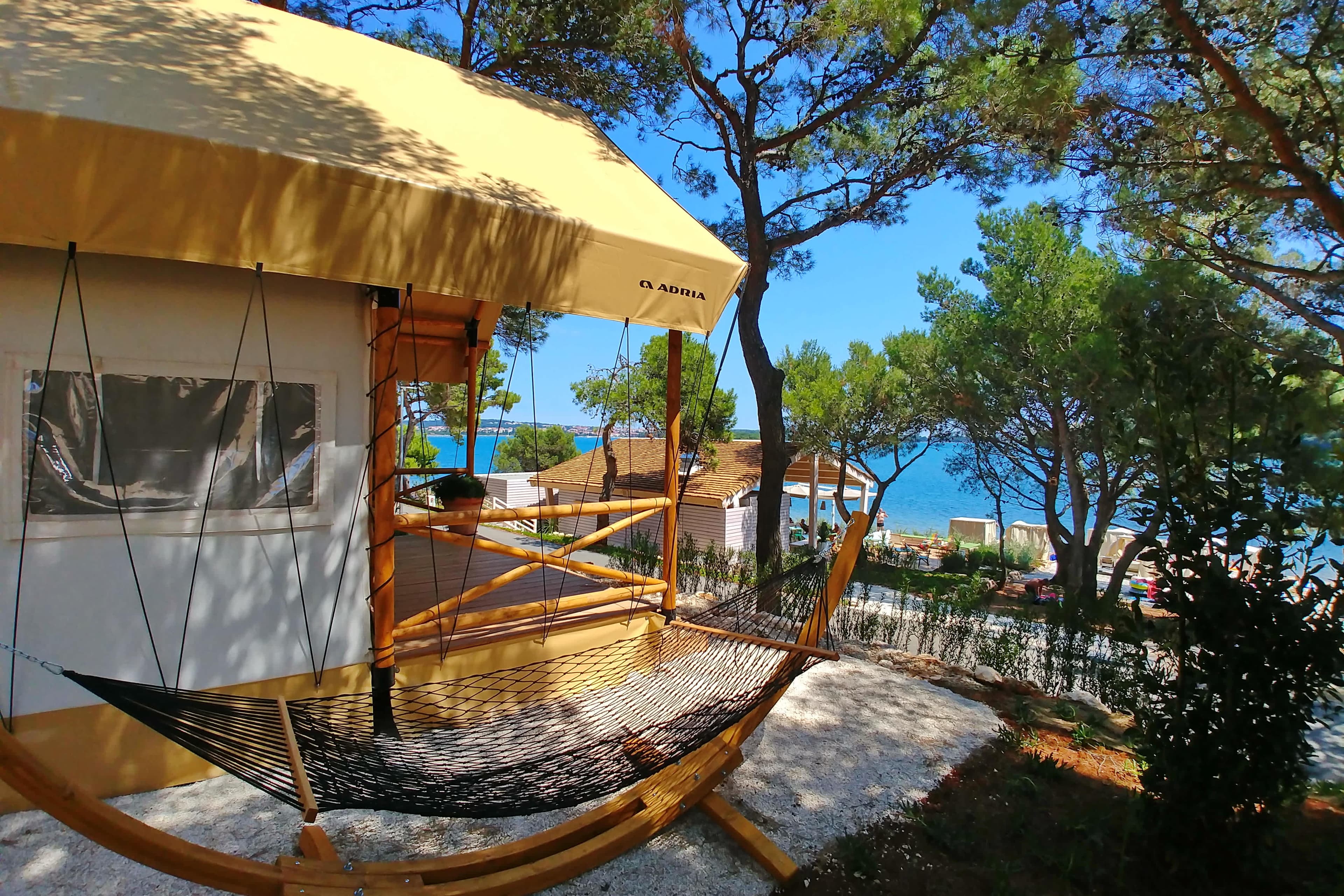 Arena One 99 Glamping Ansicht 4