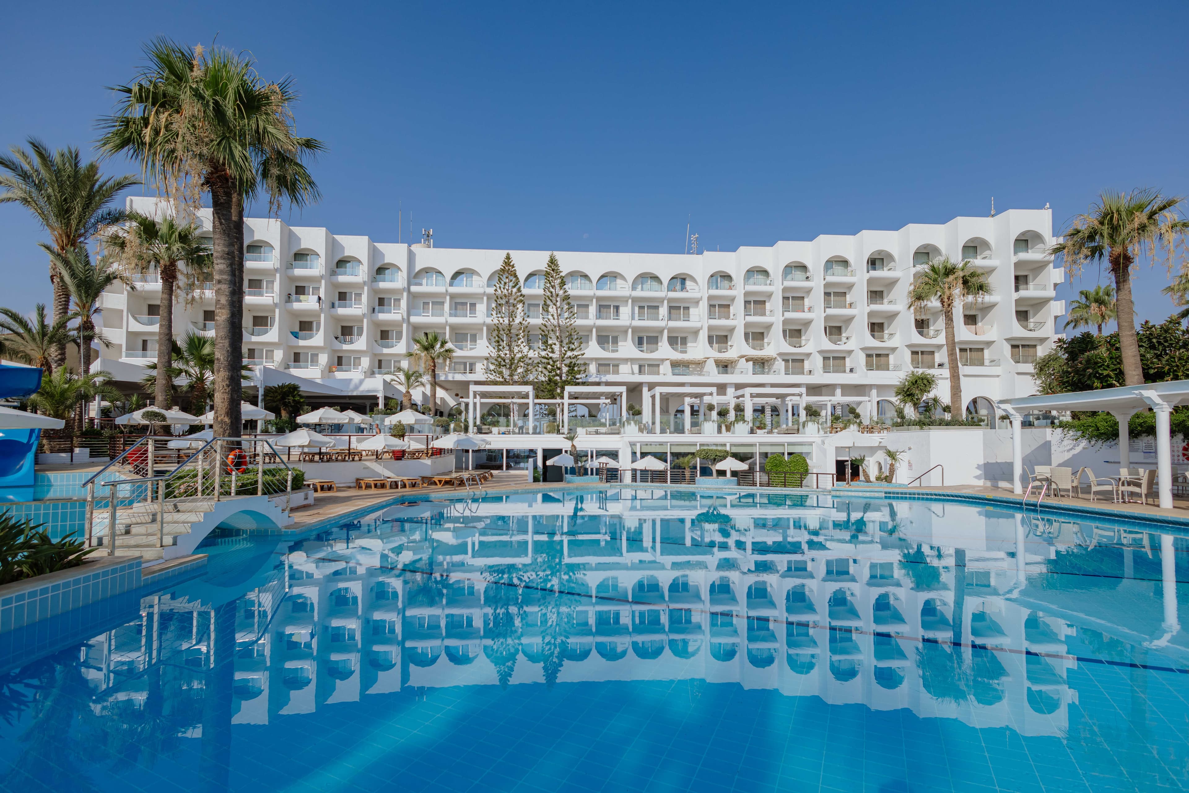 The Golden Coast Beach Hotel Ansicht 3
