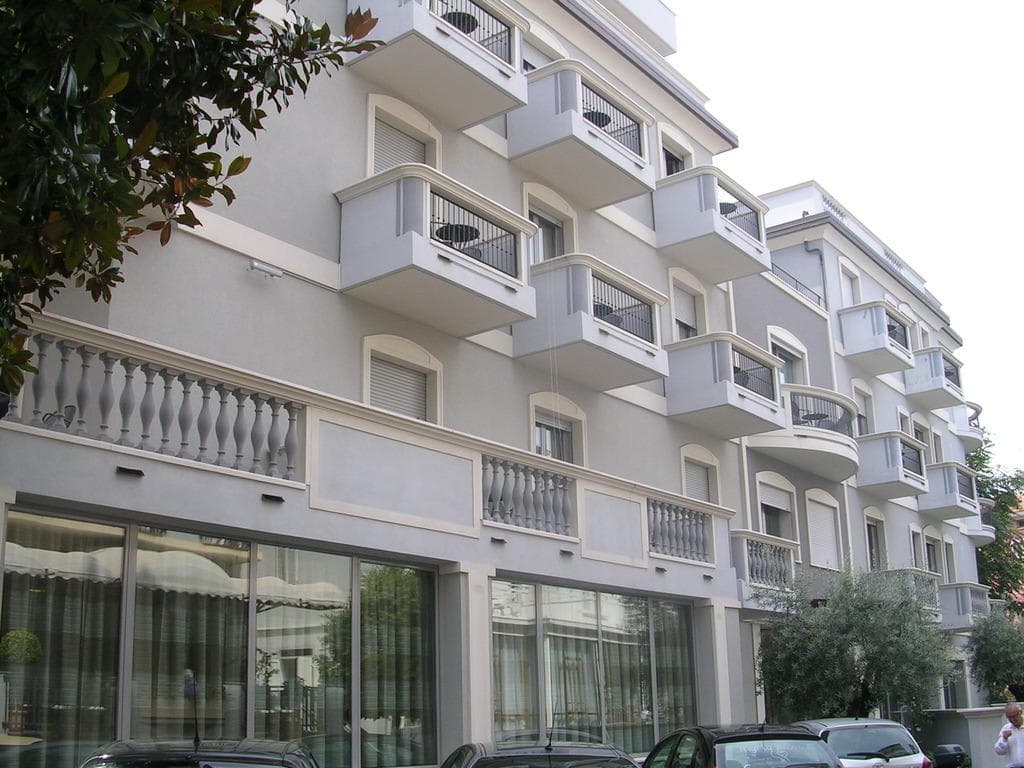 Hotel Sovrana Ansicht 2
