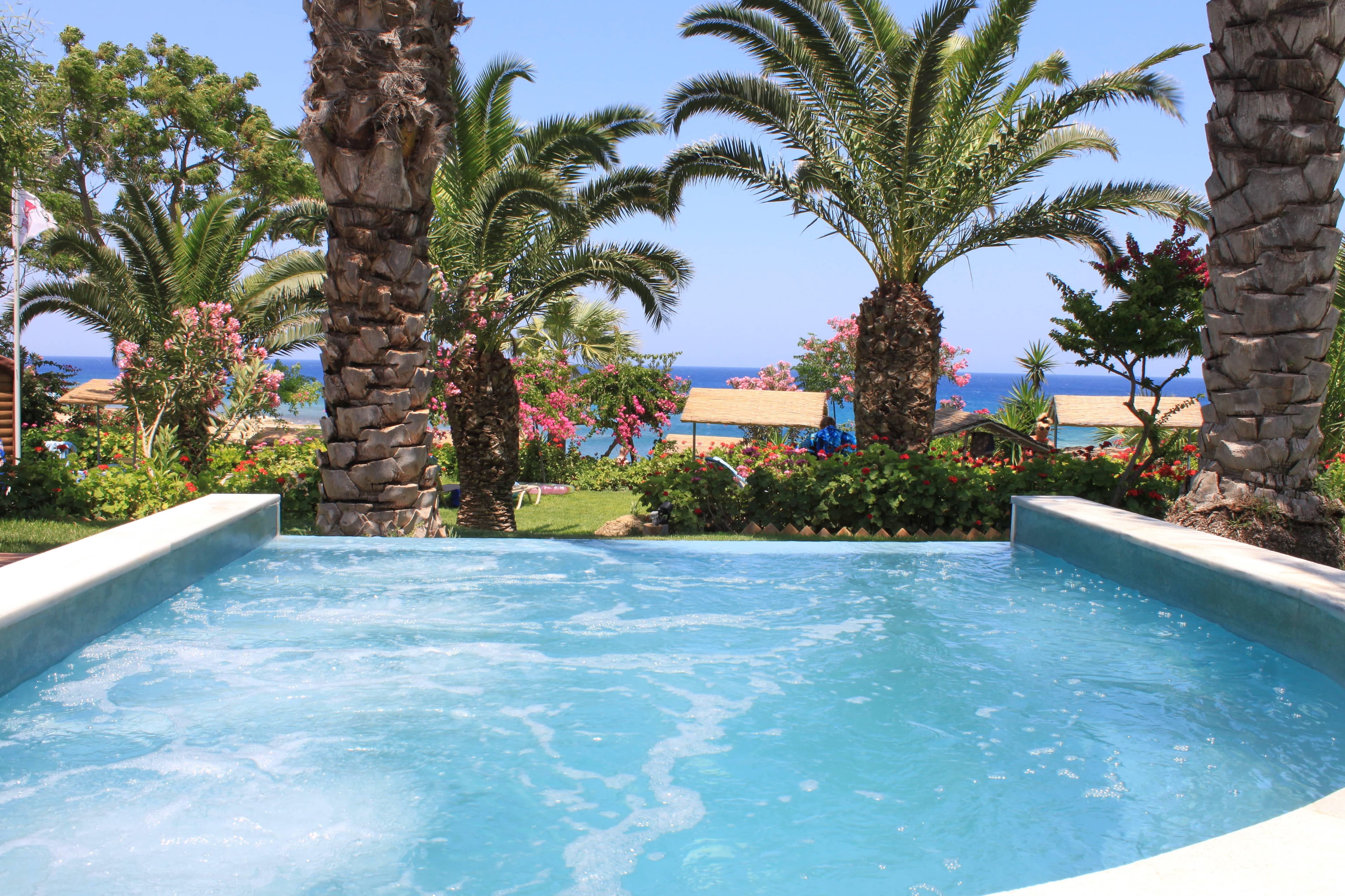 Crystal Springs Beach Hotel Ansicht 8