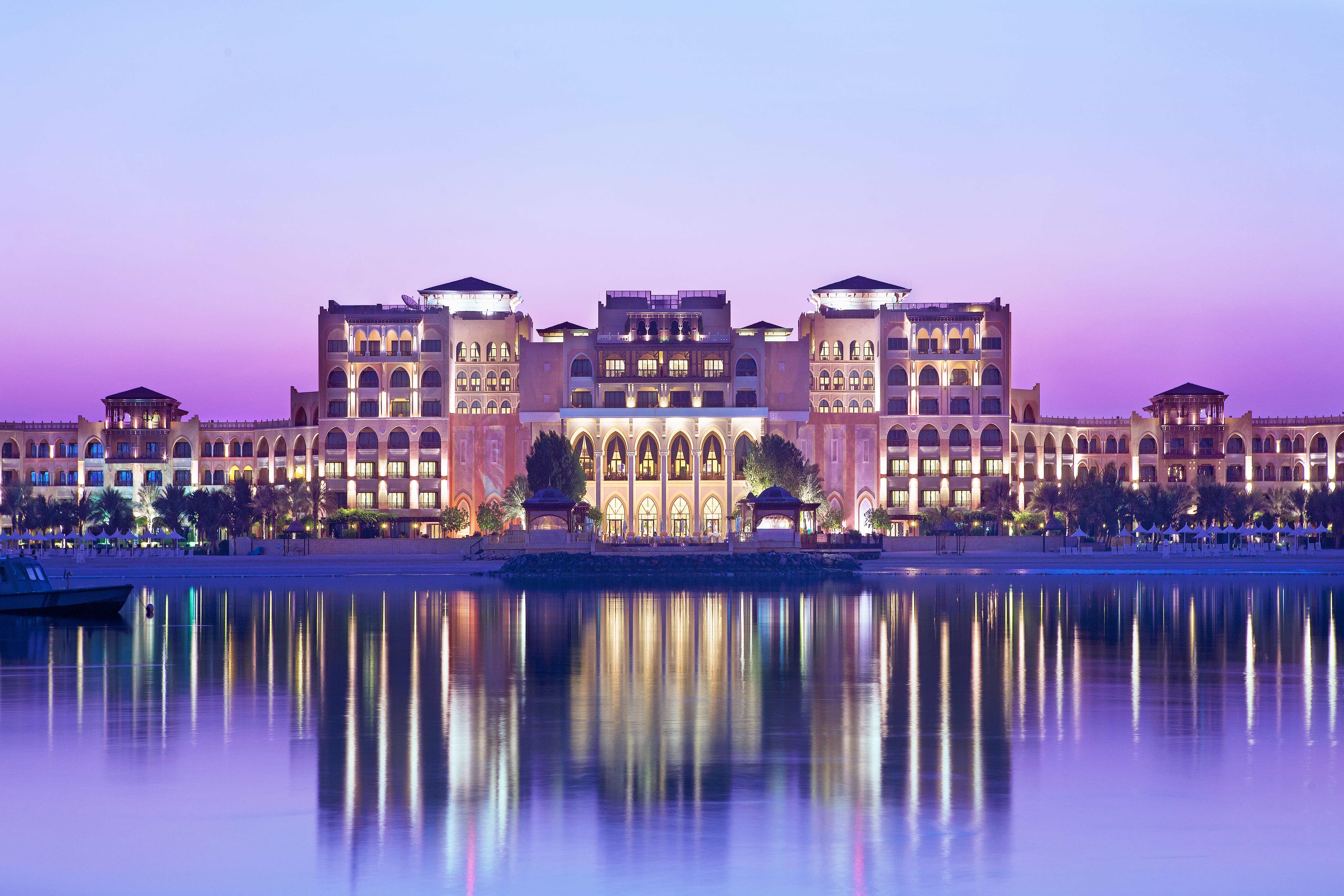Shangri-La Hotel Qaryat Al Beri